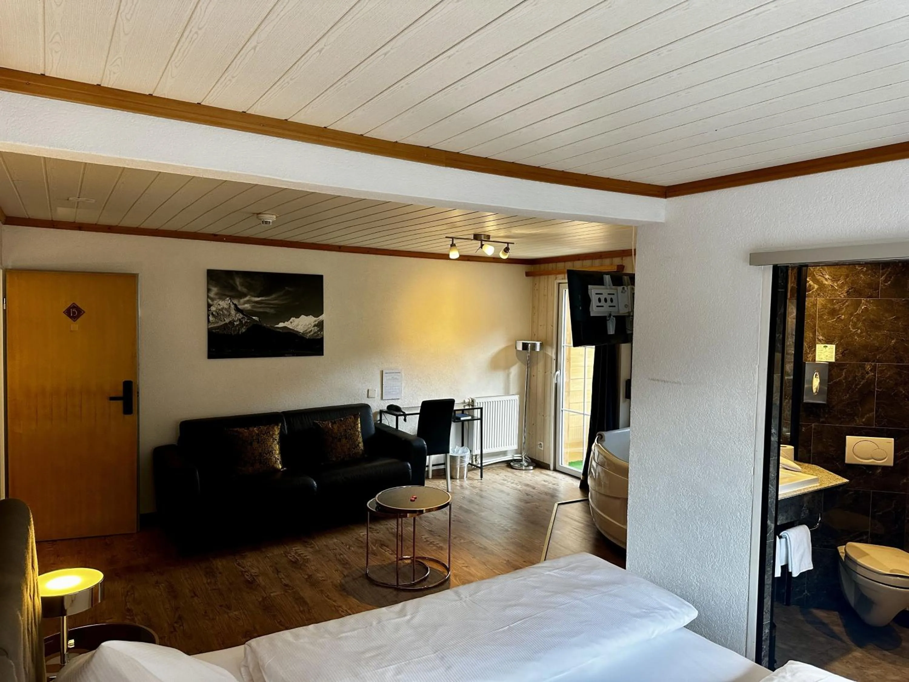 Photo of the whole room, Bed in Chalet Hotel Adler