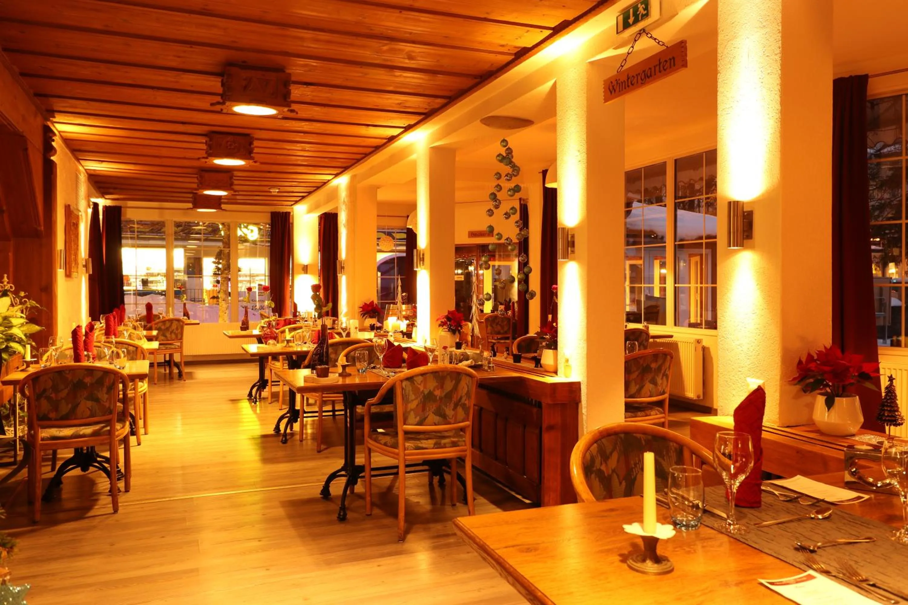 Restaurant/places to eat in Chalet Hotel Adler