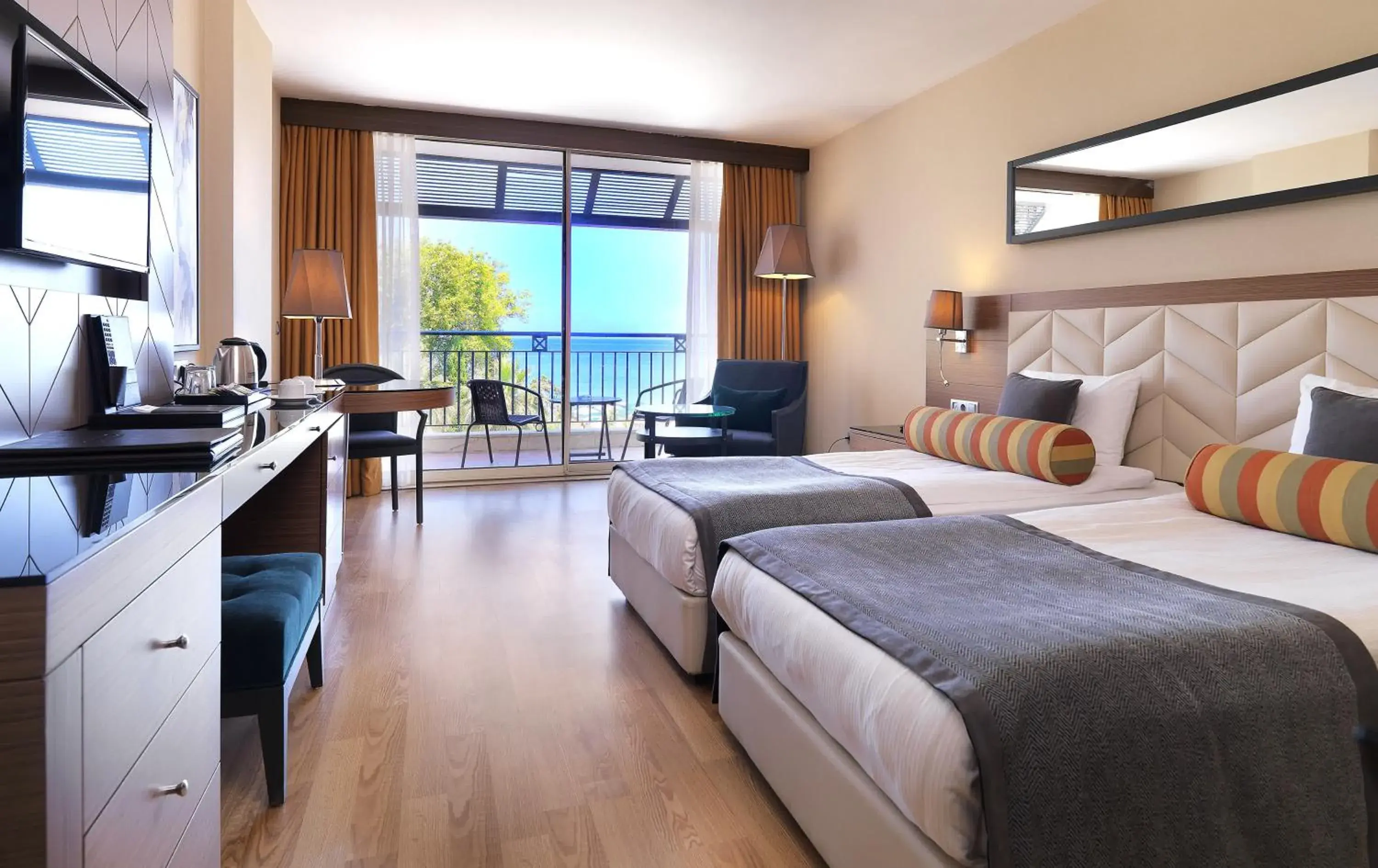 Massage, Bed in Imperial Türkiz Resort Hotel & SPA Massage, Bed in Imperial Türkiz Resort Hotel & SPA