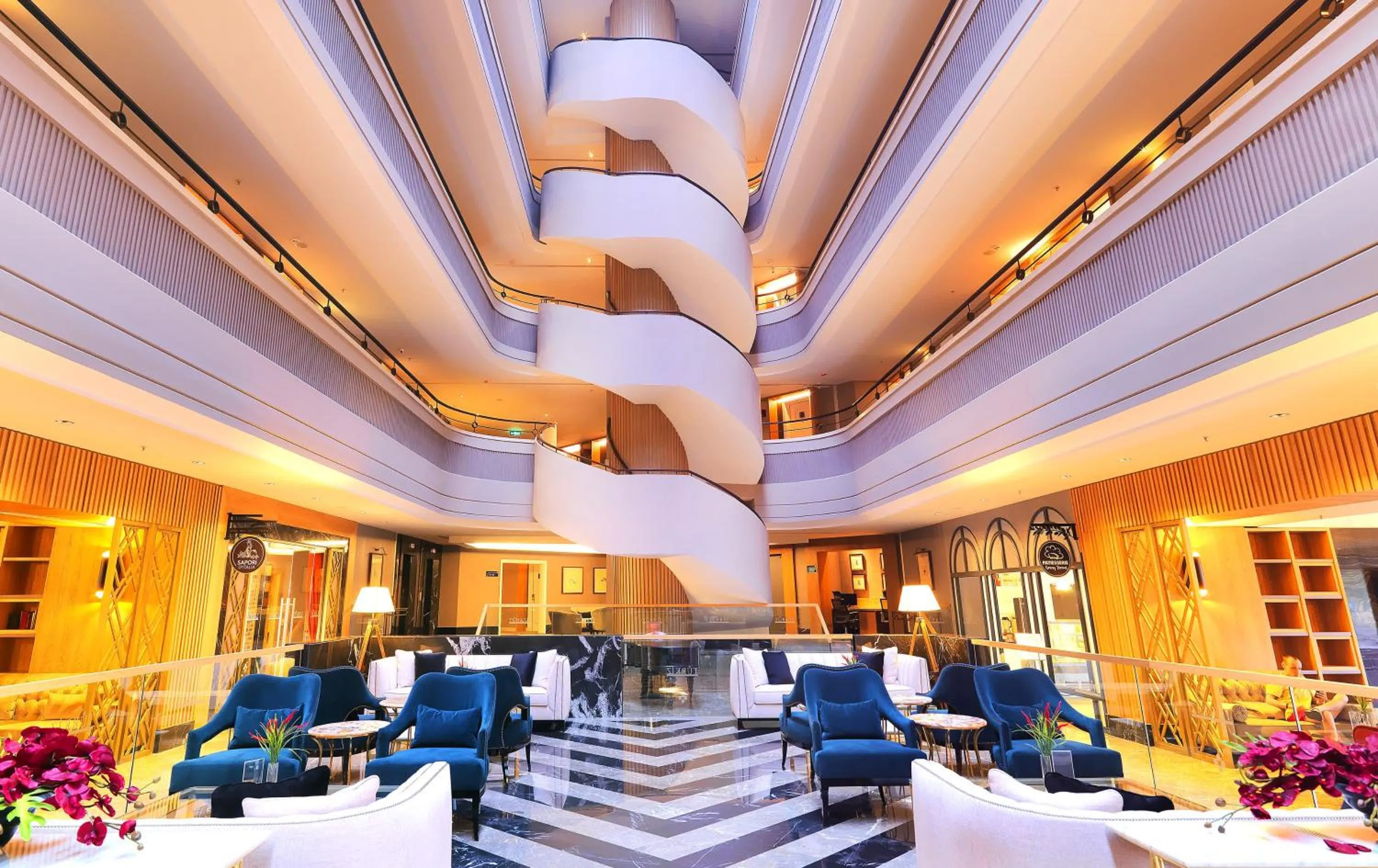Lobby or reception in Imperial Türkiz Resort Hotel & SPA