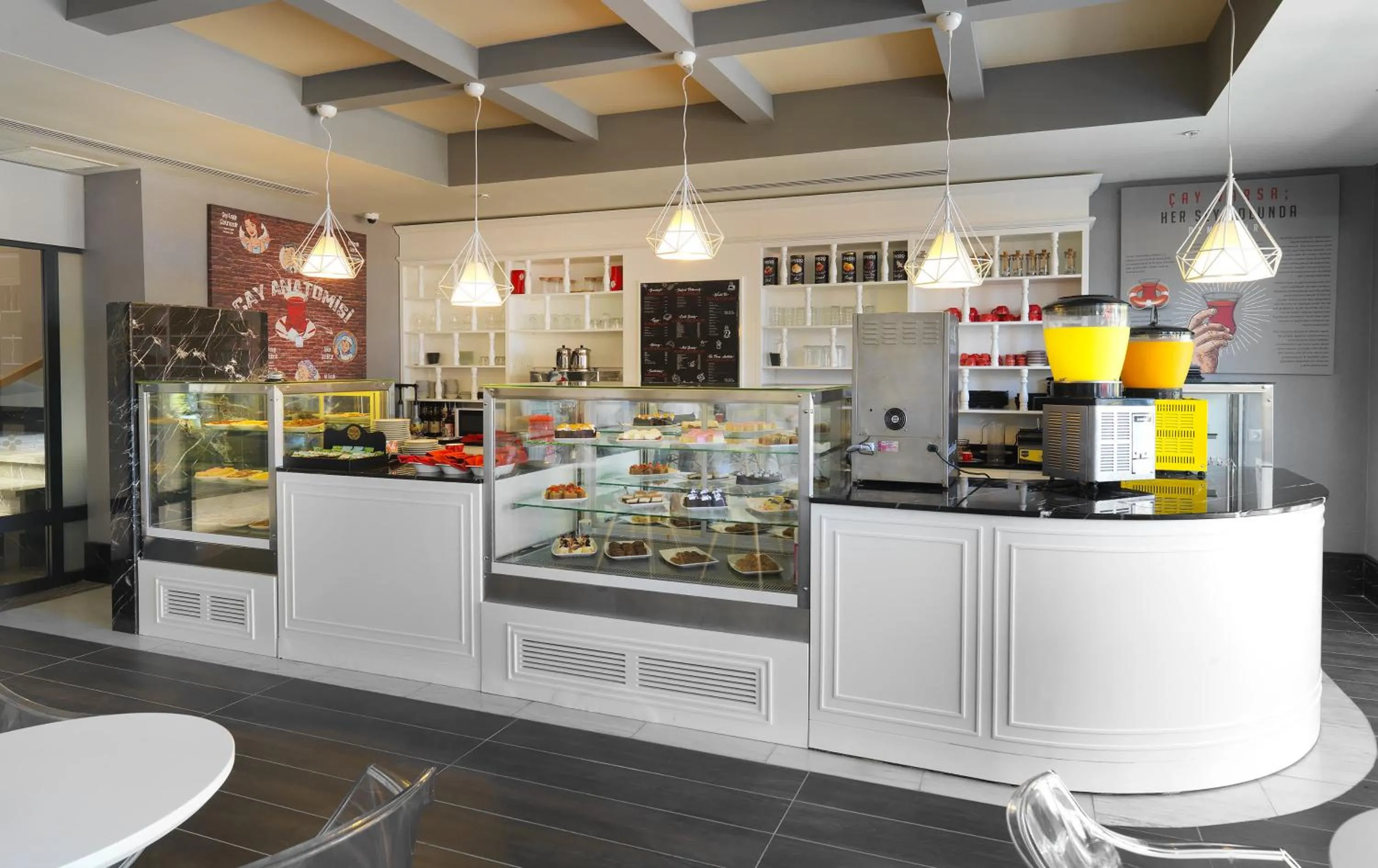 Coffee/tea facilities in Imperial Türkiz Resort Hotel & SPA