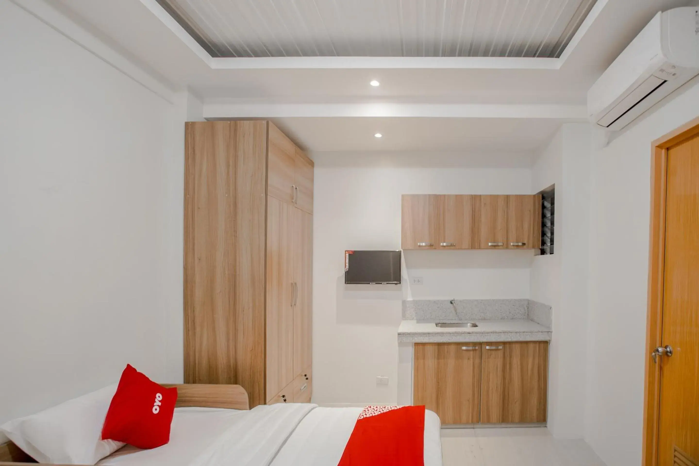 Bedroom in OYO 605 The Quarters Bedroom in OYO 605 The Quarters