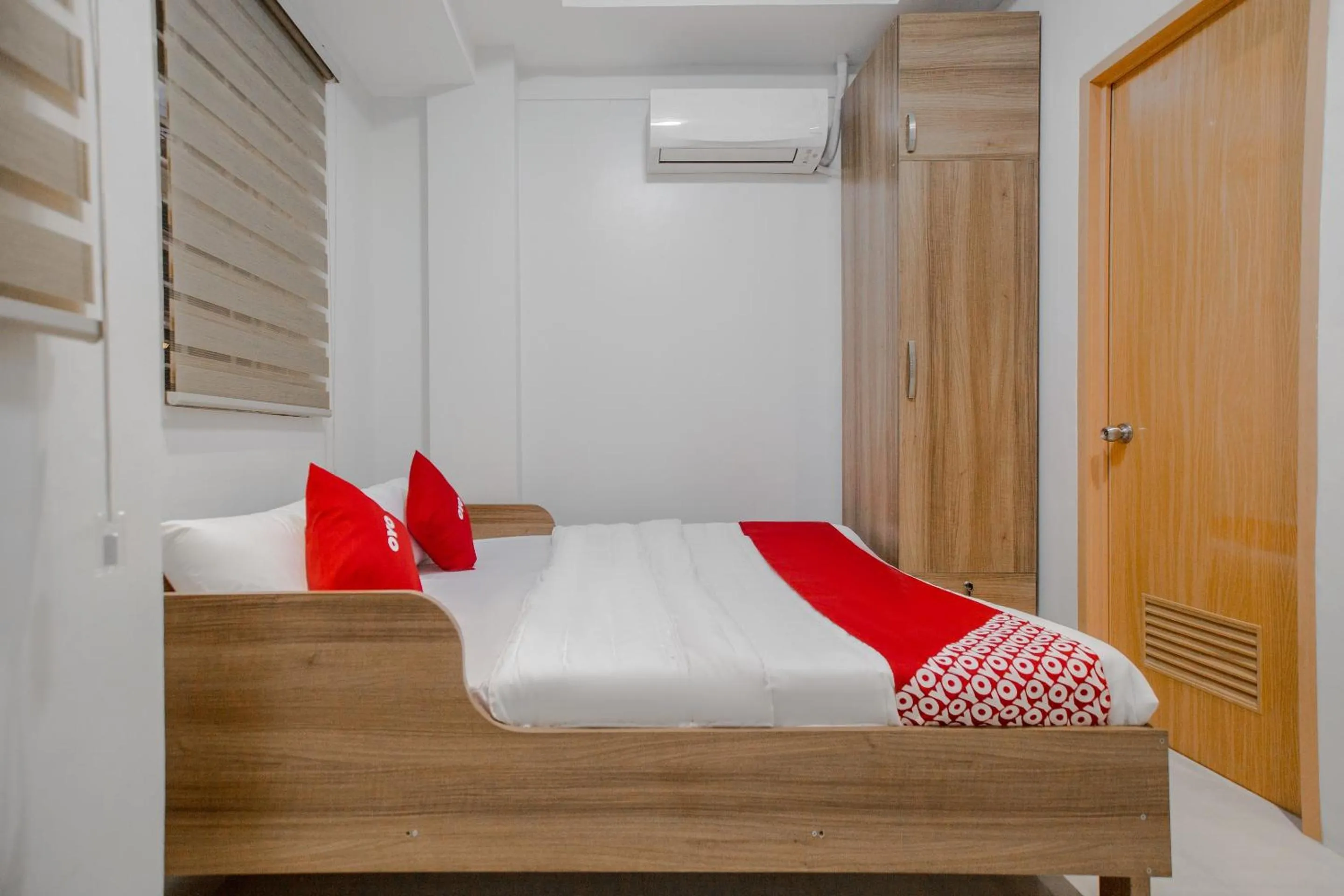 Bedroom in OYO 605 The Quarters