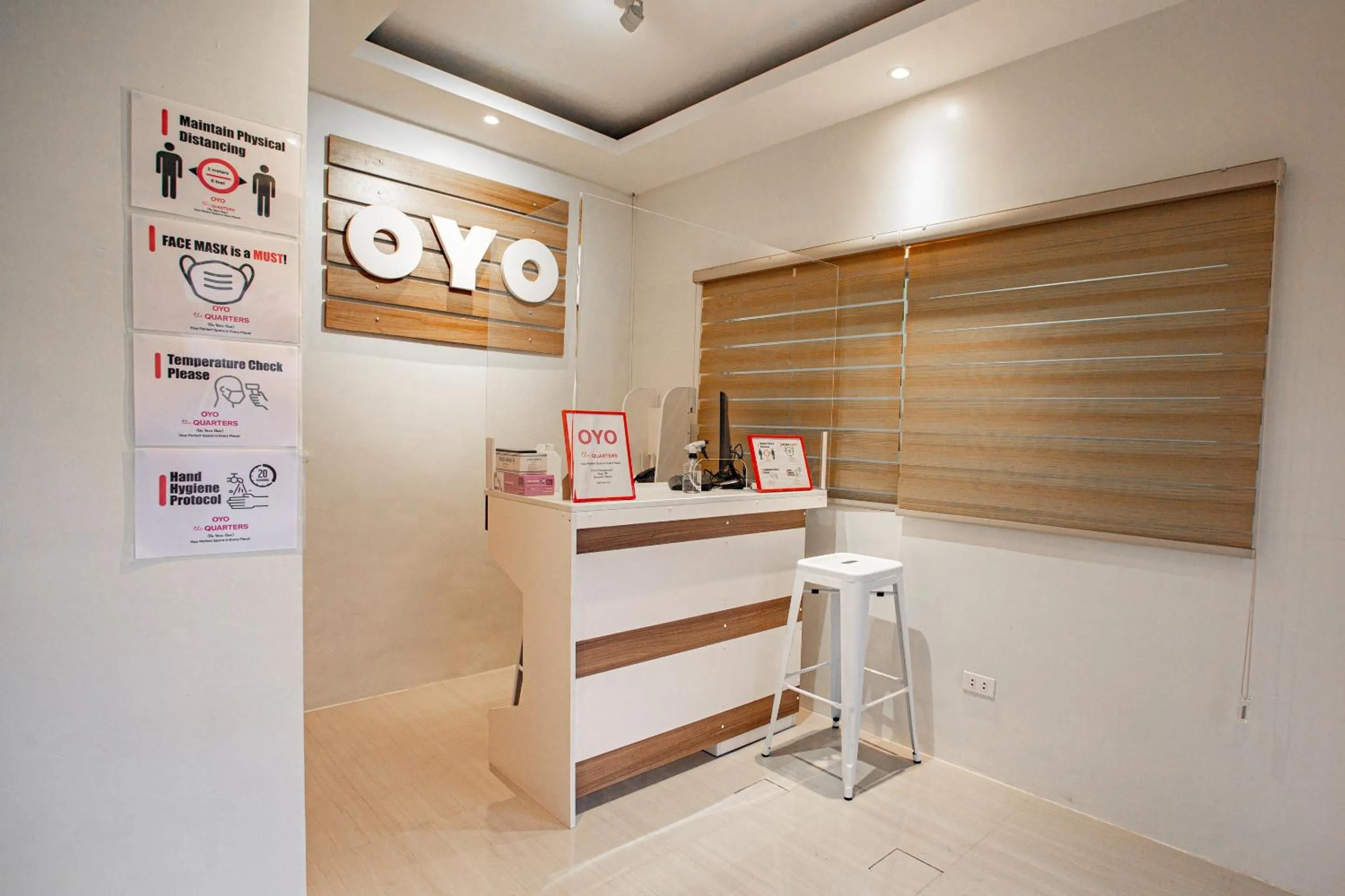 Lobby or reception in OYO 605 The Quarters