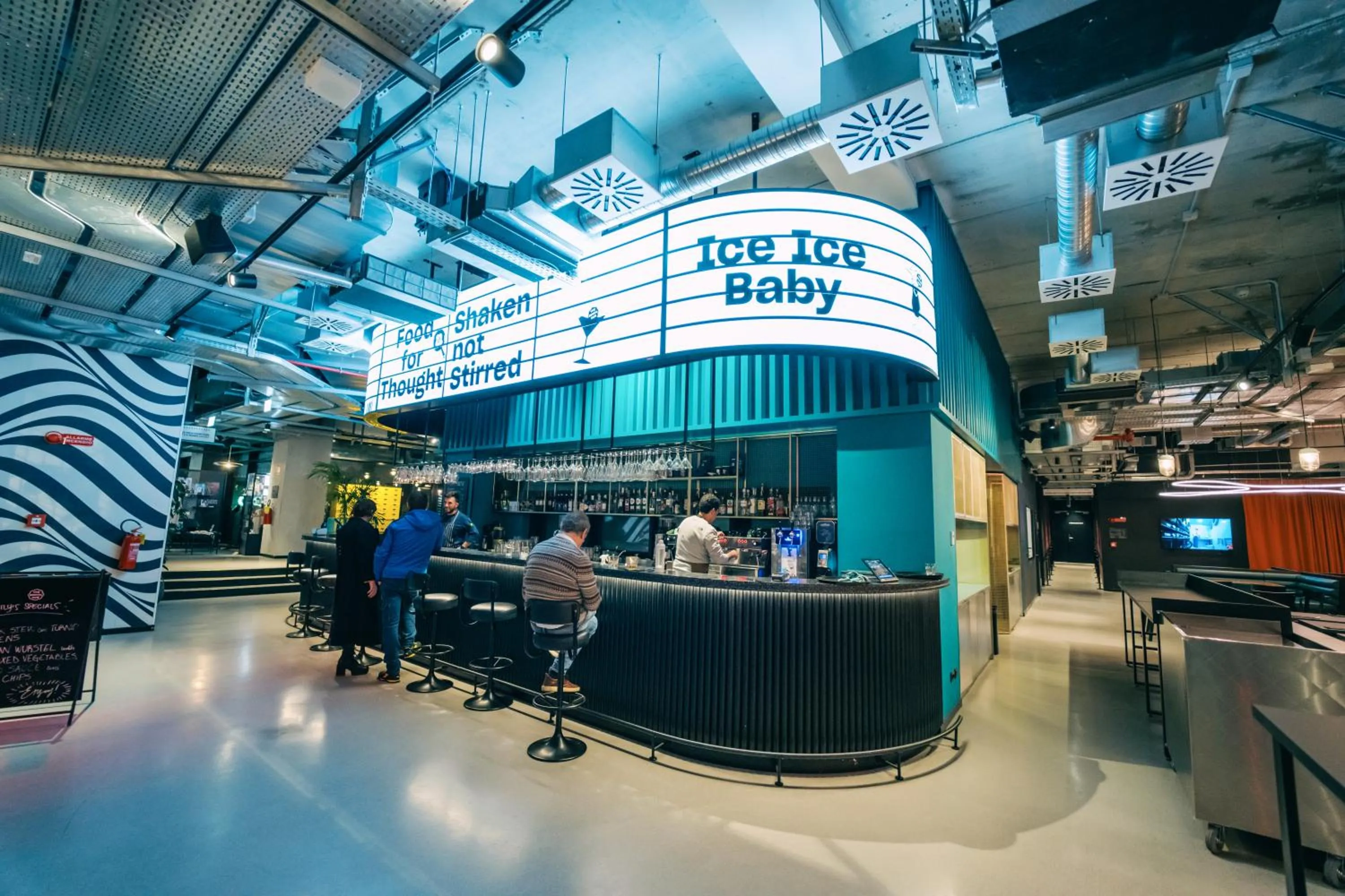 Restaurant/places to eat in The Social Hub Bologna