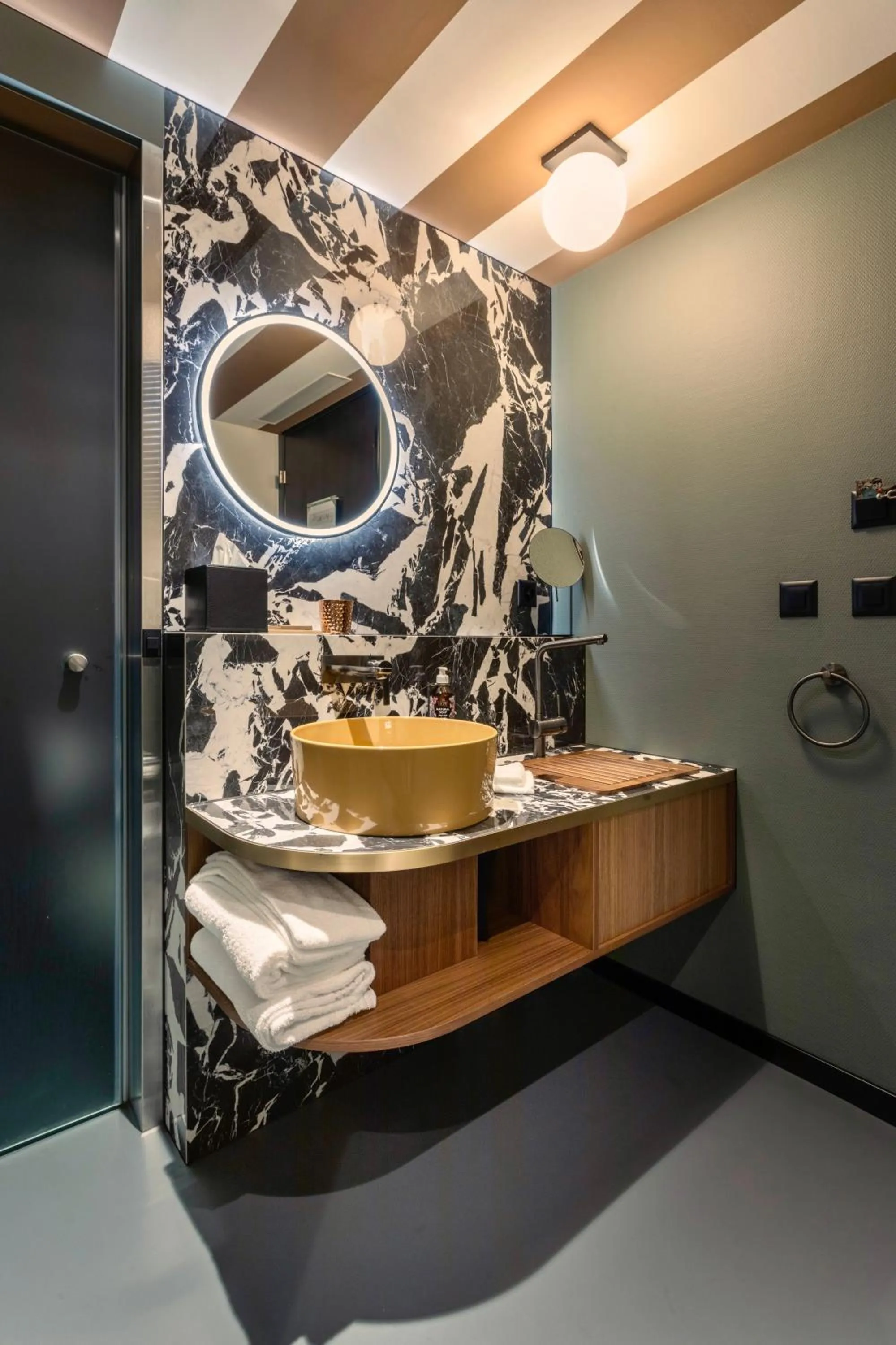 Bathroom in The Home Hotel Zürich - a member of DESIGN HOTELS