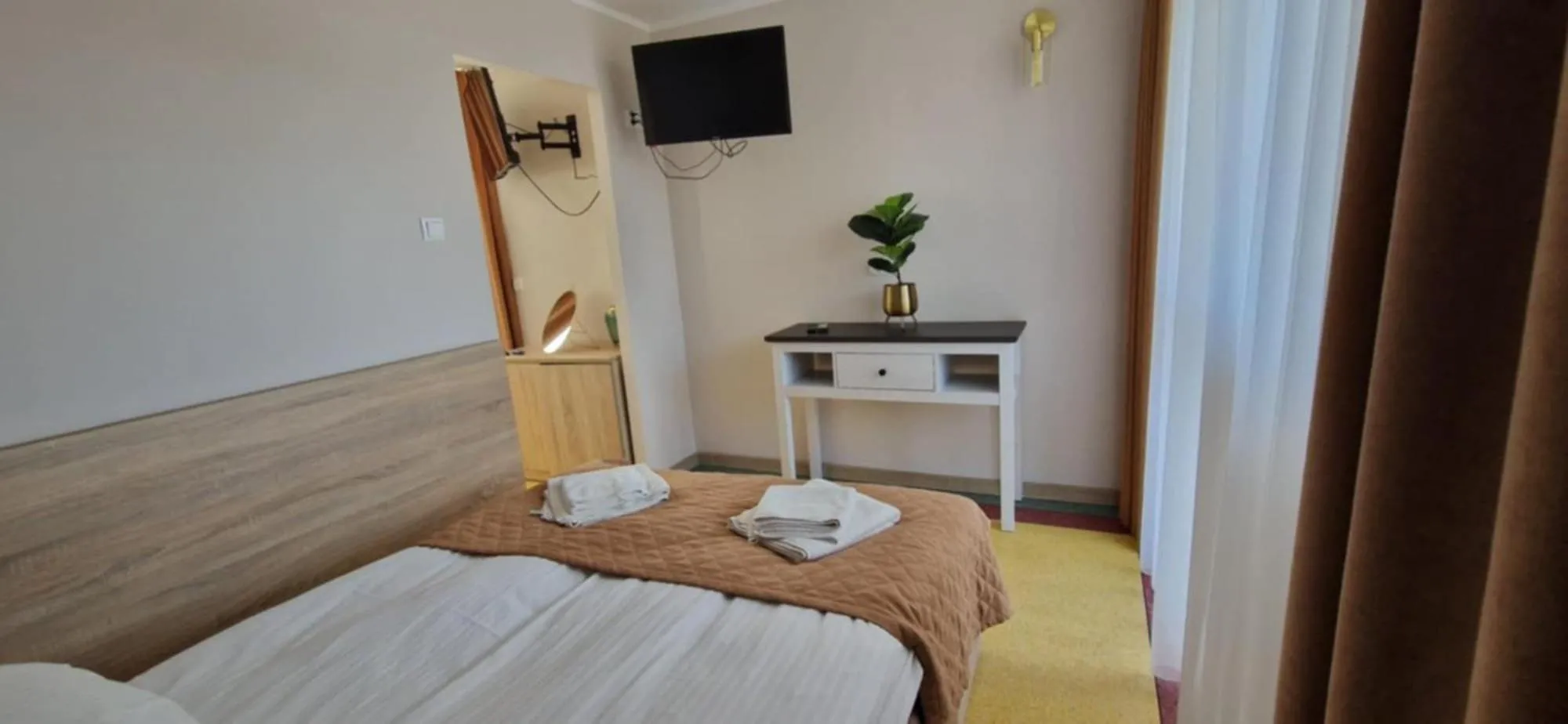 Bed in Sanatorium Fala