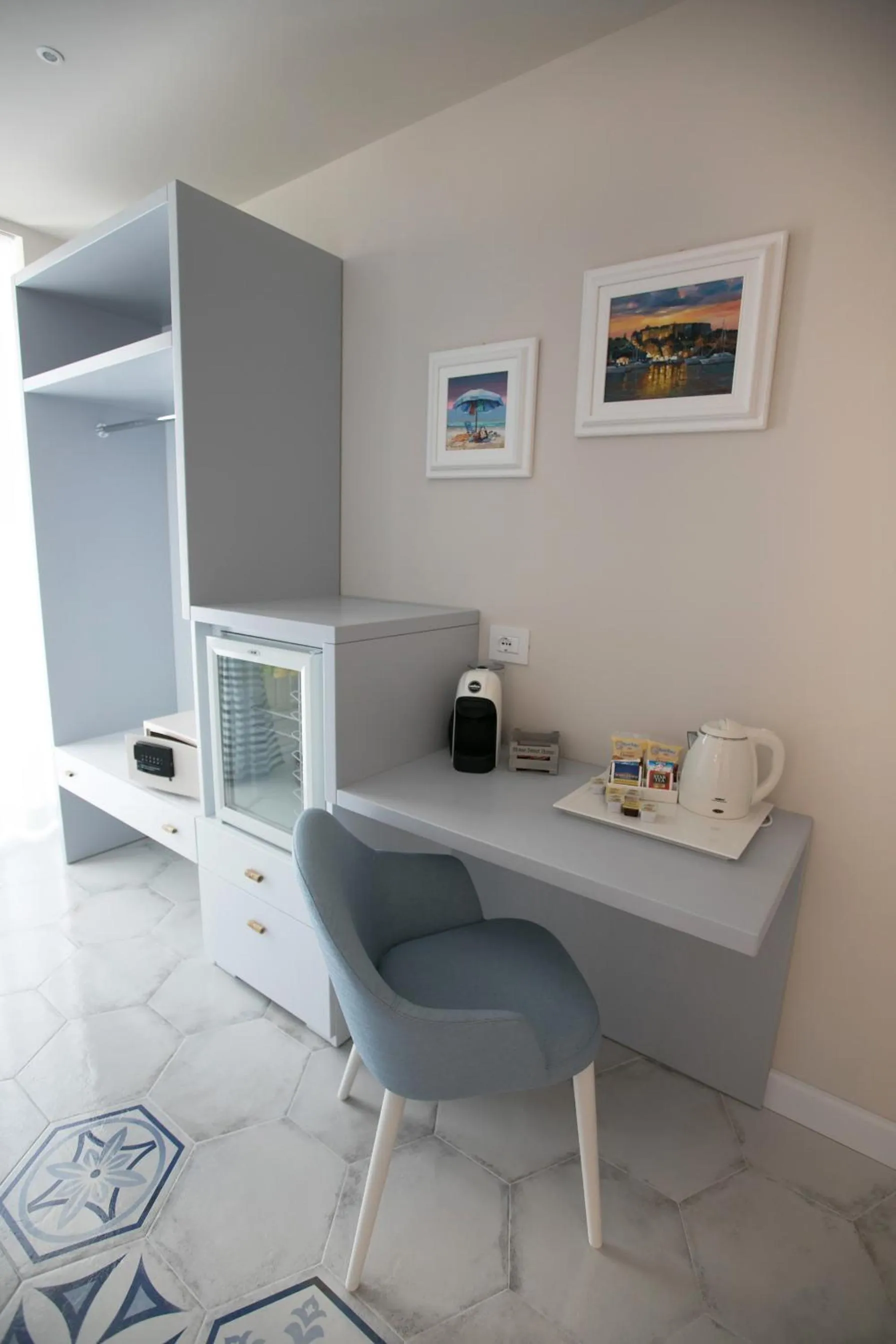 Coffee/tea facilities in Franco's House Tropea