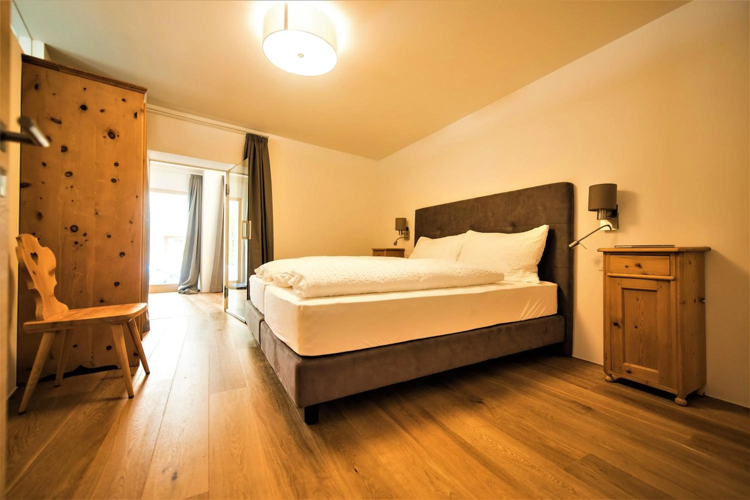 Bedroom, Bed in Hotel Münsterhof