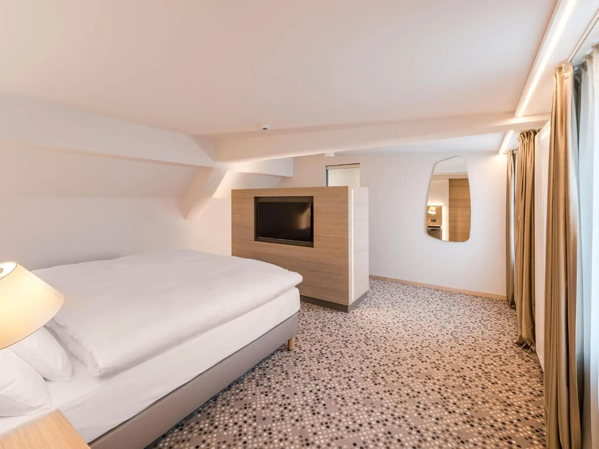 bunk bed, Bed in Hotel Savoy bunk bed, Bed in Hotel Savoy