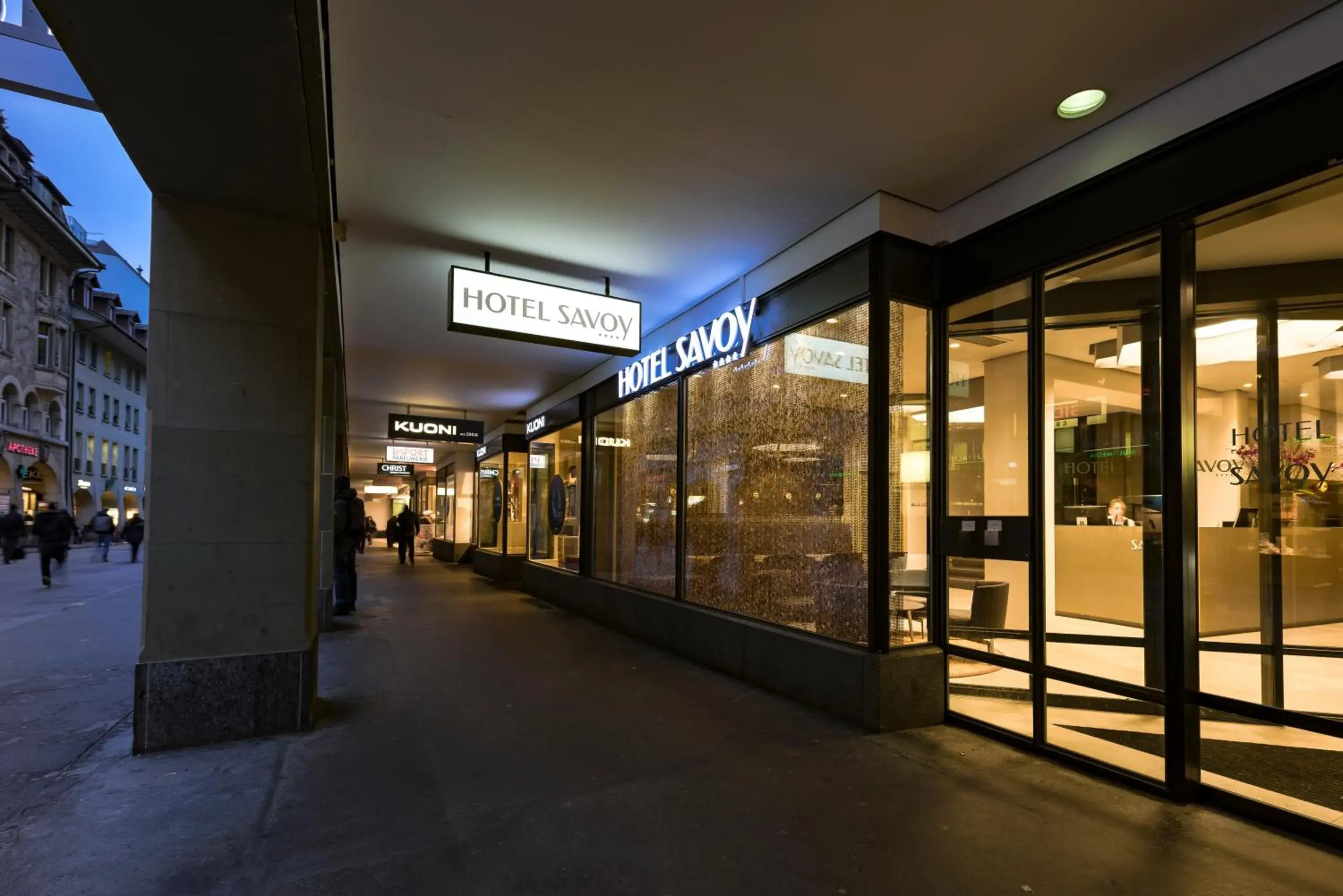 Facade/entrance in Hotel Savoy Facade/entrance in Hotel Savoy
