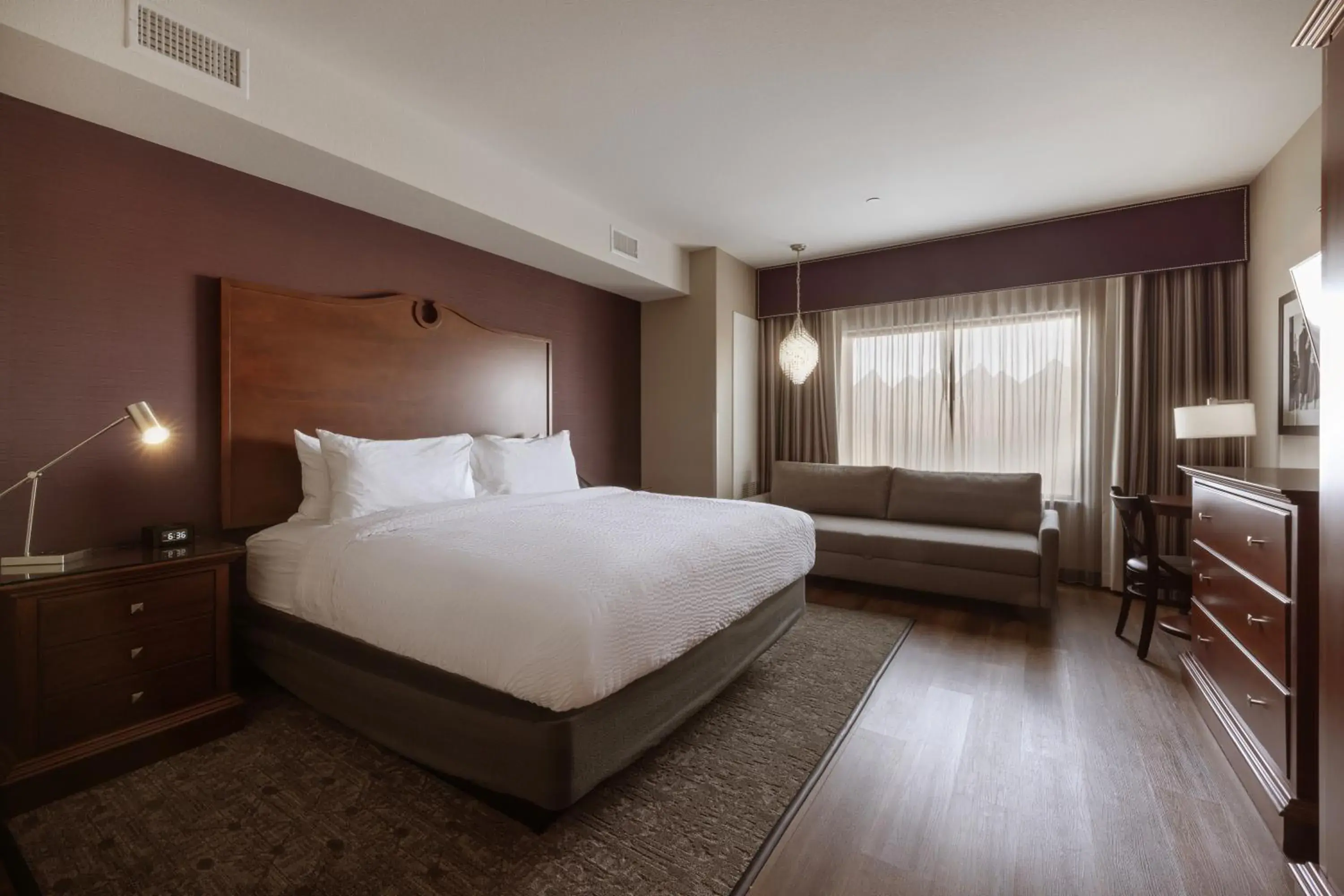 Standard King Room in The Parker Hotel Standard King Room in The Parker Hotel