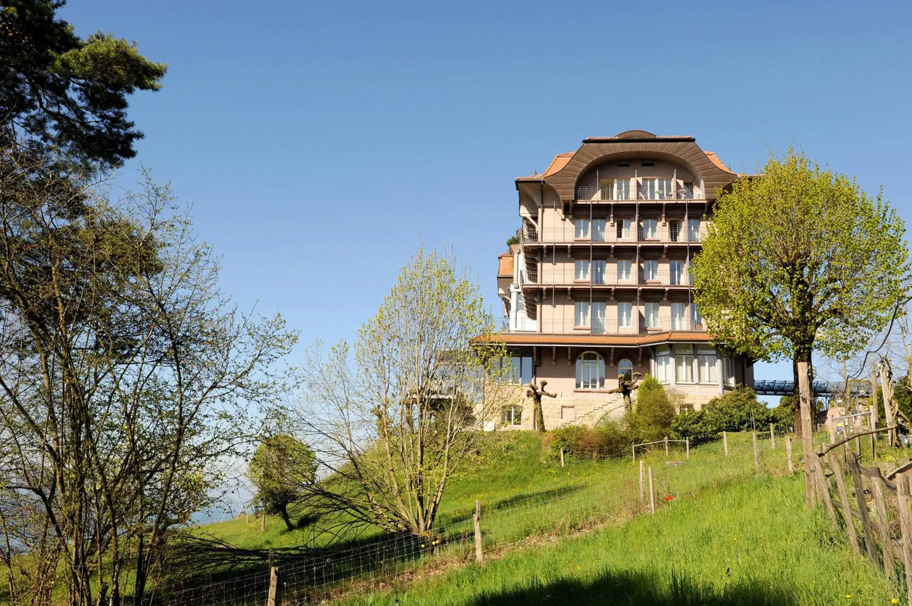 Facade/entrance in Hôtel Prealpina Facade/entrance in Hôtel Prealpina