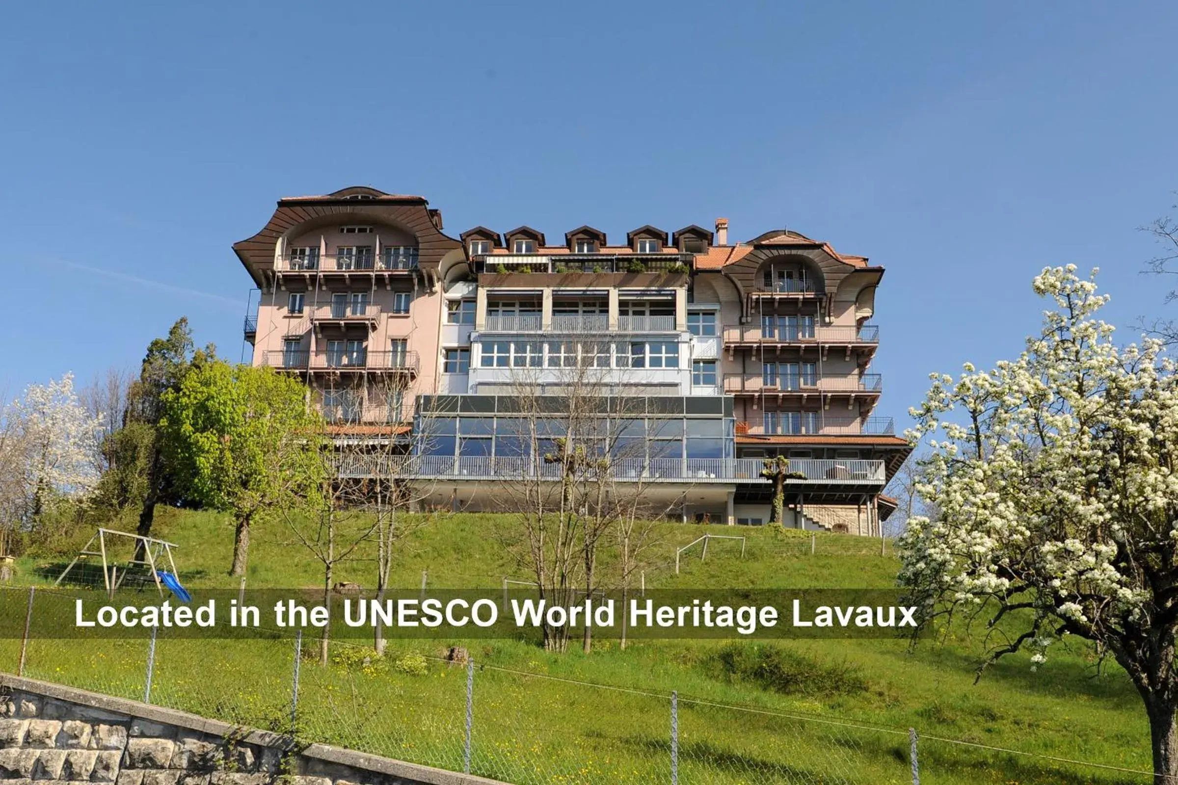 Facade/entrance in Hôtel Prealpina Facade/entrance in Hôtel Prealpina