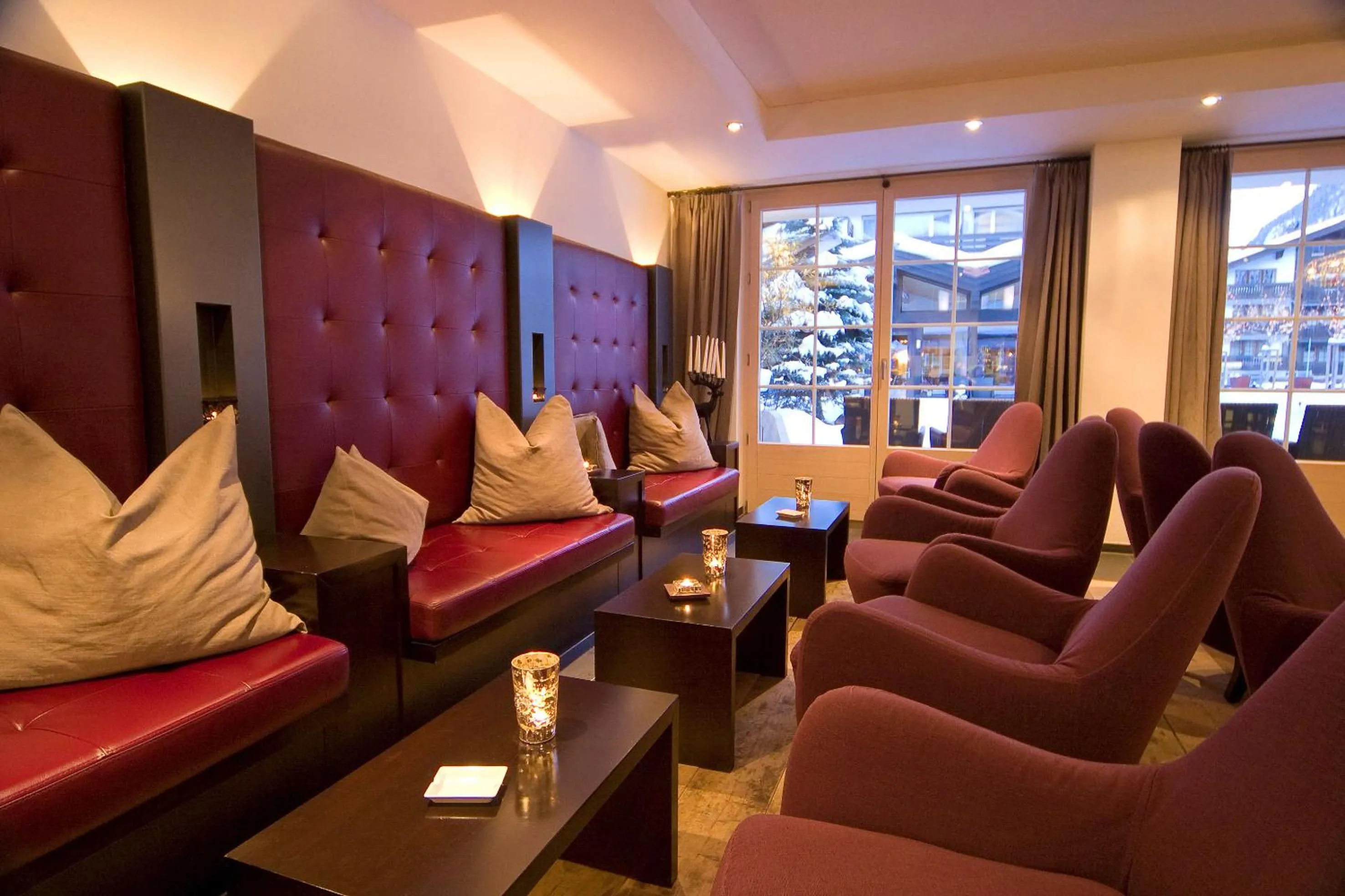 Lounge or bar in Le Mirabeau Resort & Spa