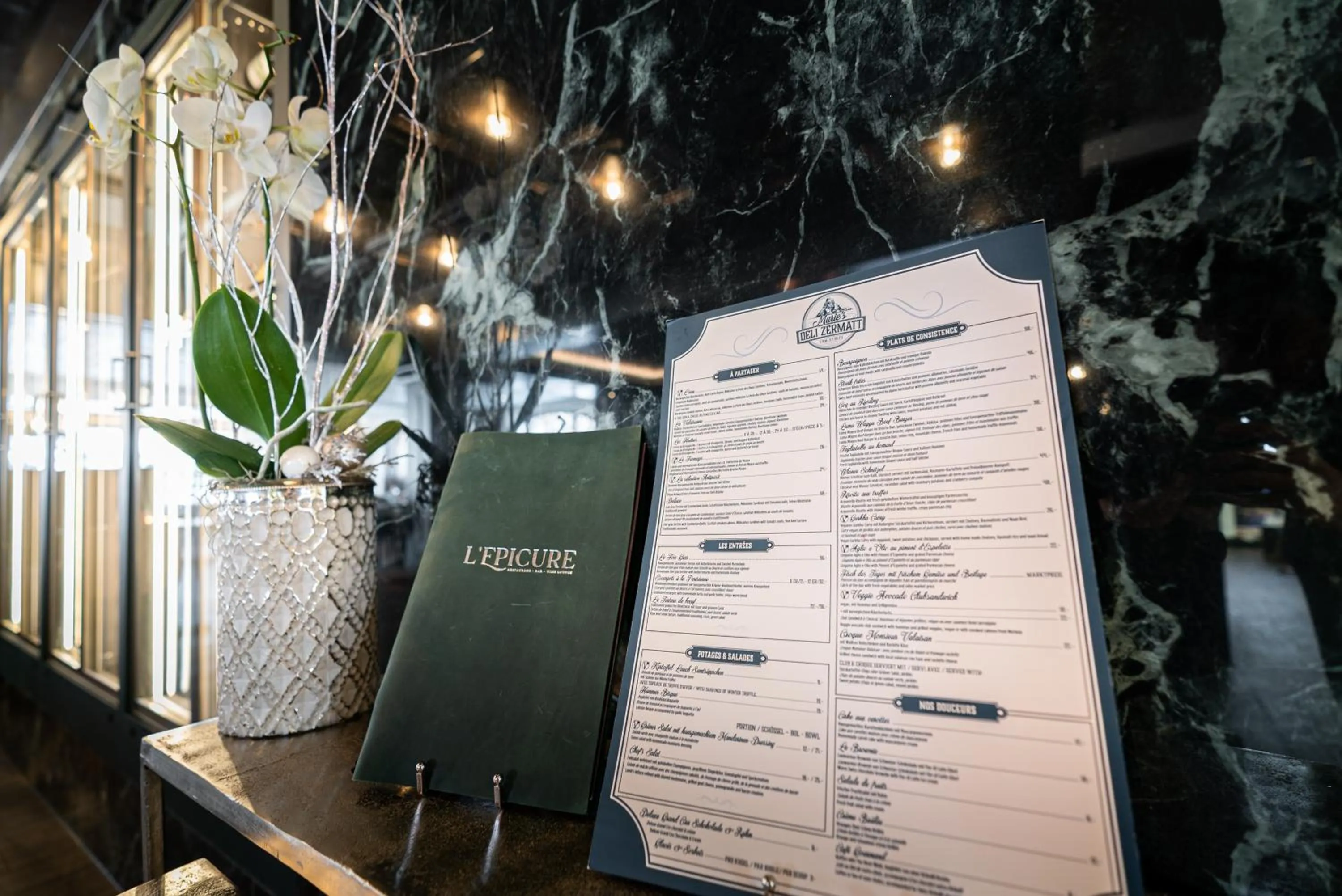 Restaurant/places to eat in Le Mirabeau Resort & Spa