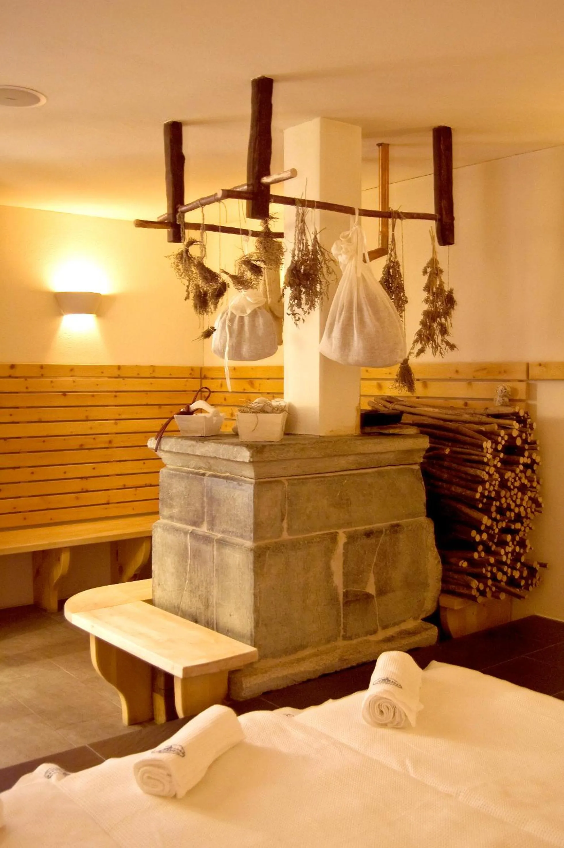 Sauna in Le Mirabeau Resort & Spa