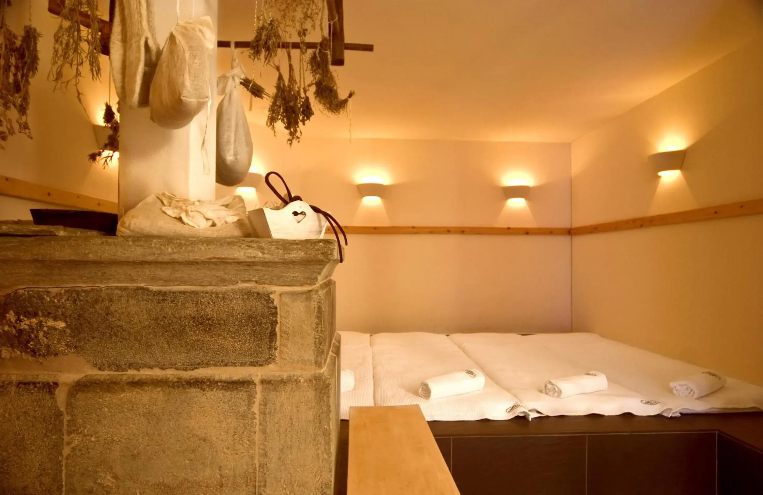 Sauna, Bed in Le Mirabeau Resort & Spa Sauna, Bed in Le Mirabeau Resort & Spa