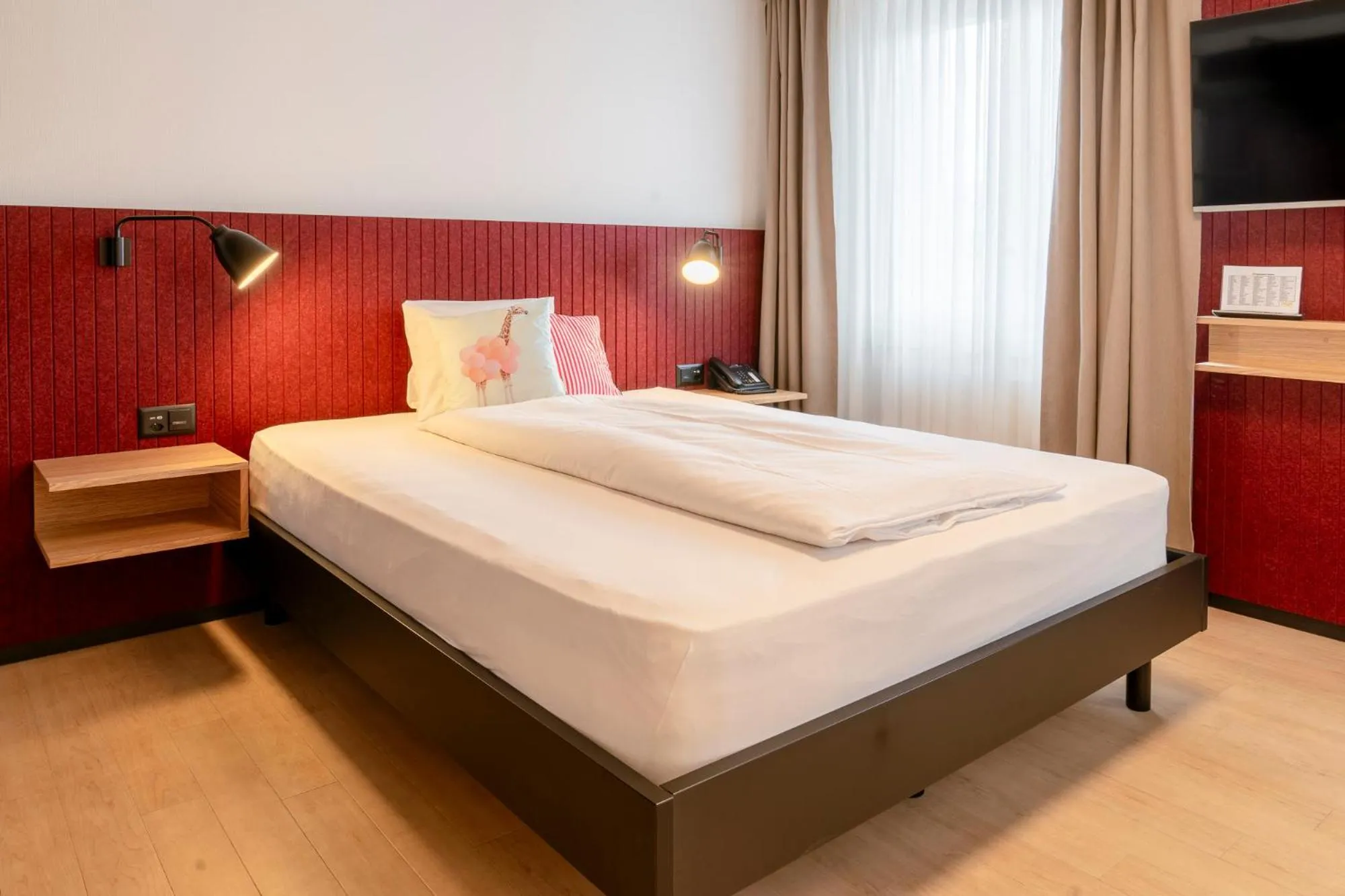 Photo of the whole room, Bed in Boutique Hotel Balm