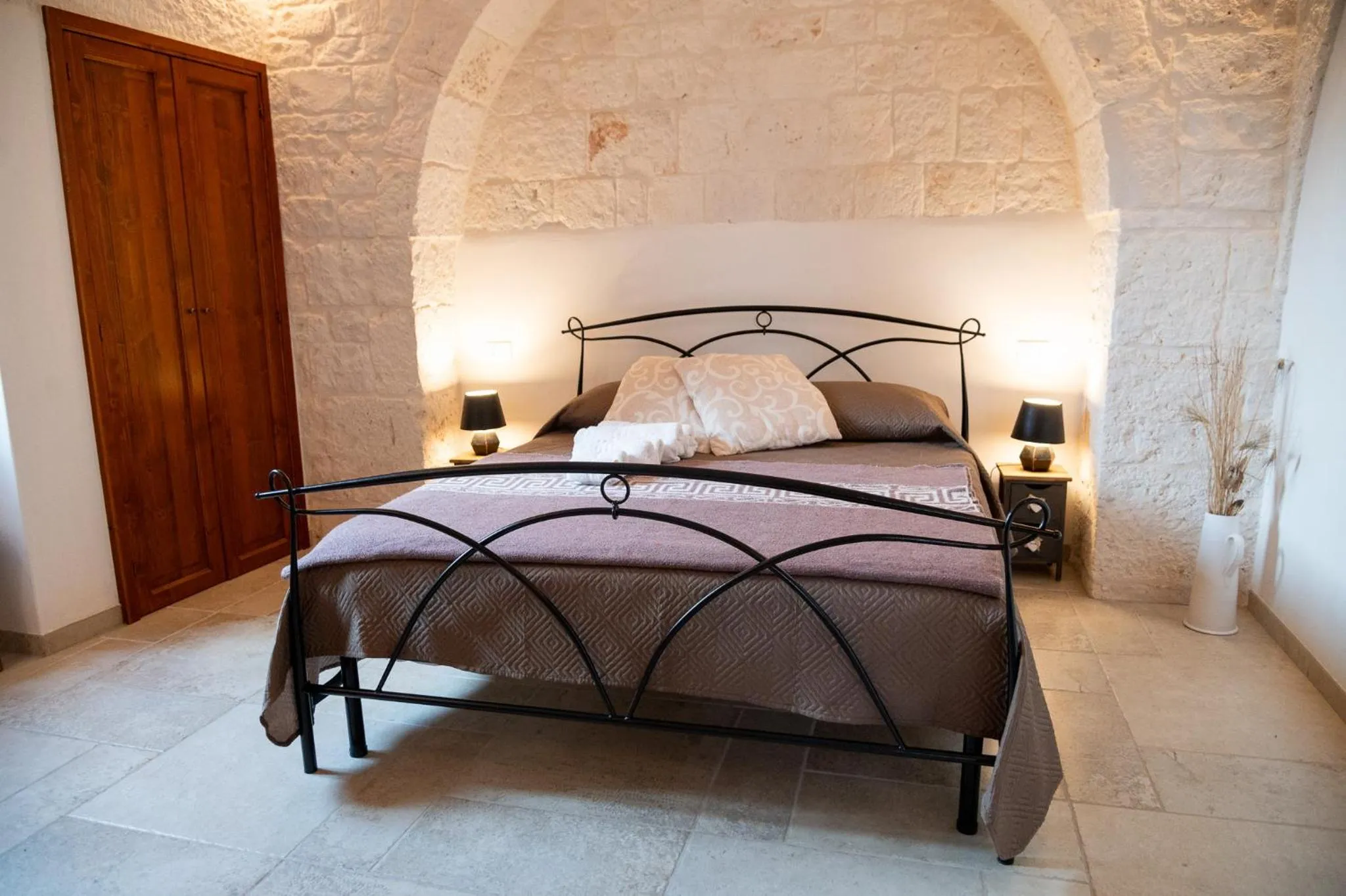 Bed in B&B Pietra Rosa