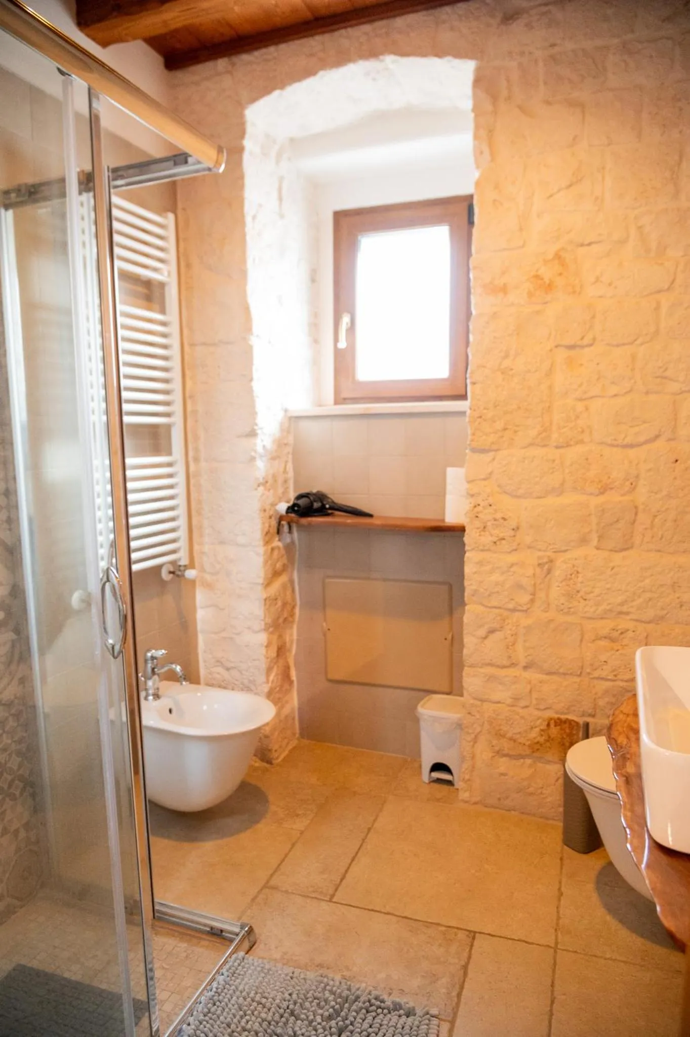 Shower in B&B Pietra Rosa