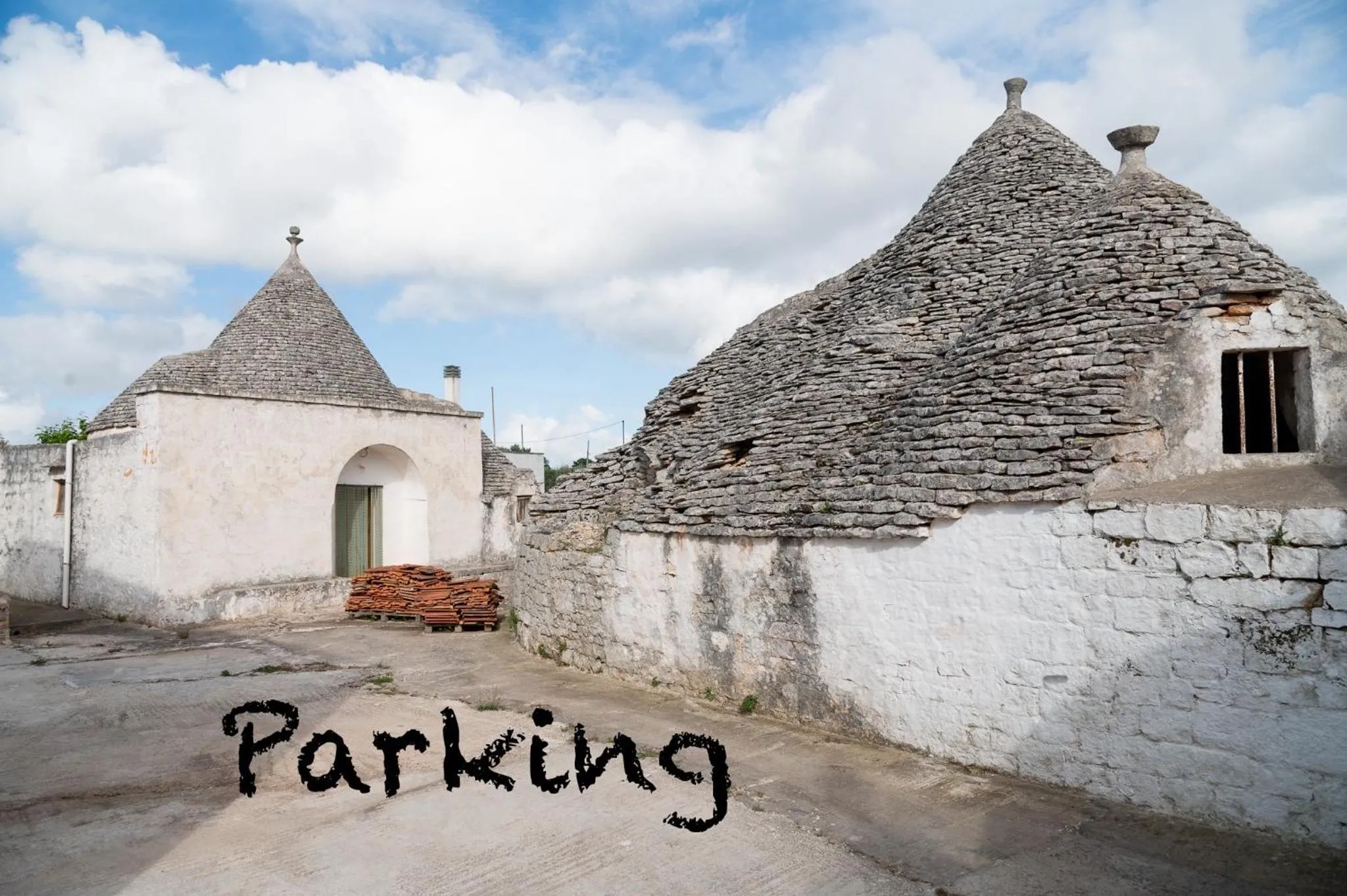 Parking in B&B Pietra Rosa