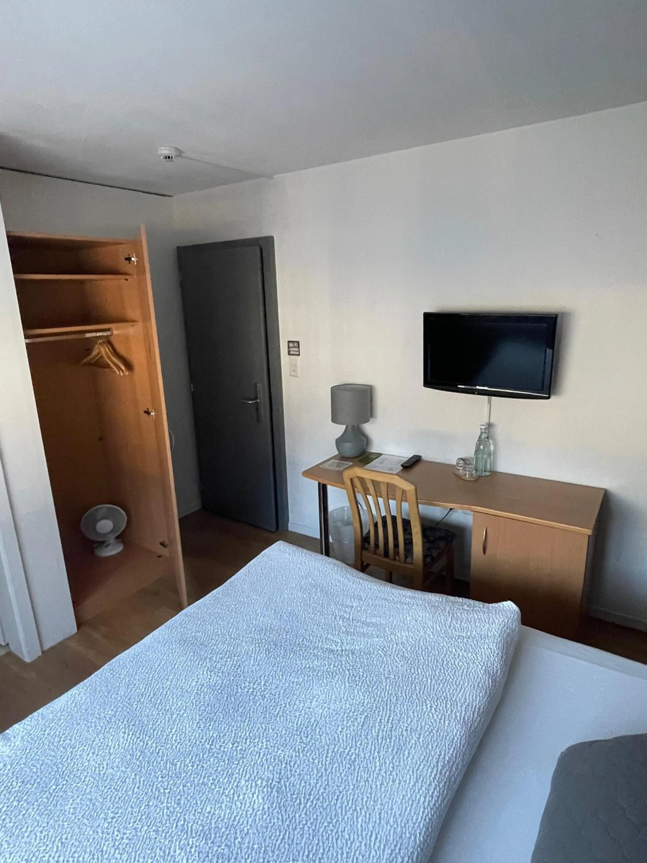 Bed in Hotel Europe Brig