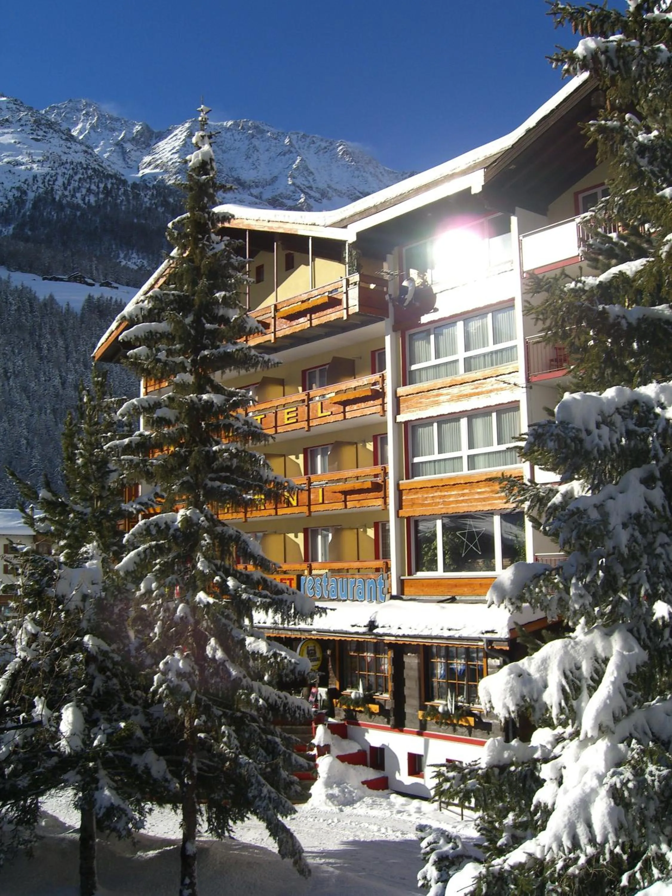 Facade/entrance in Hotel Primavera