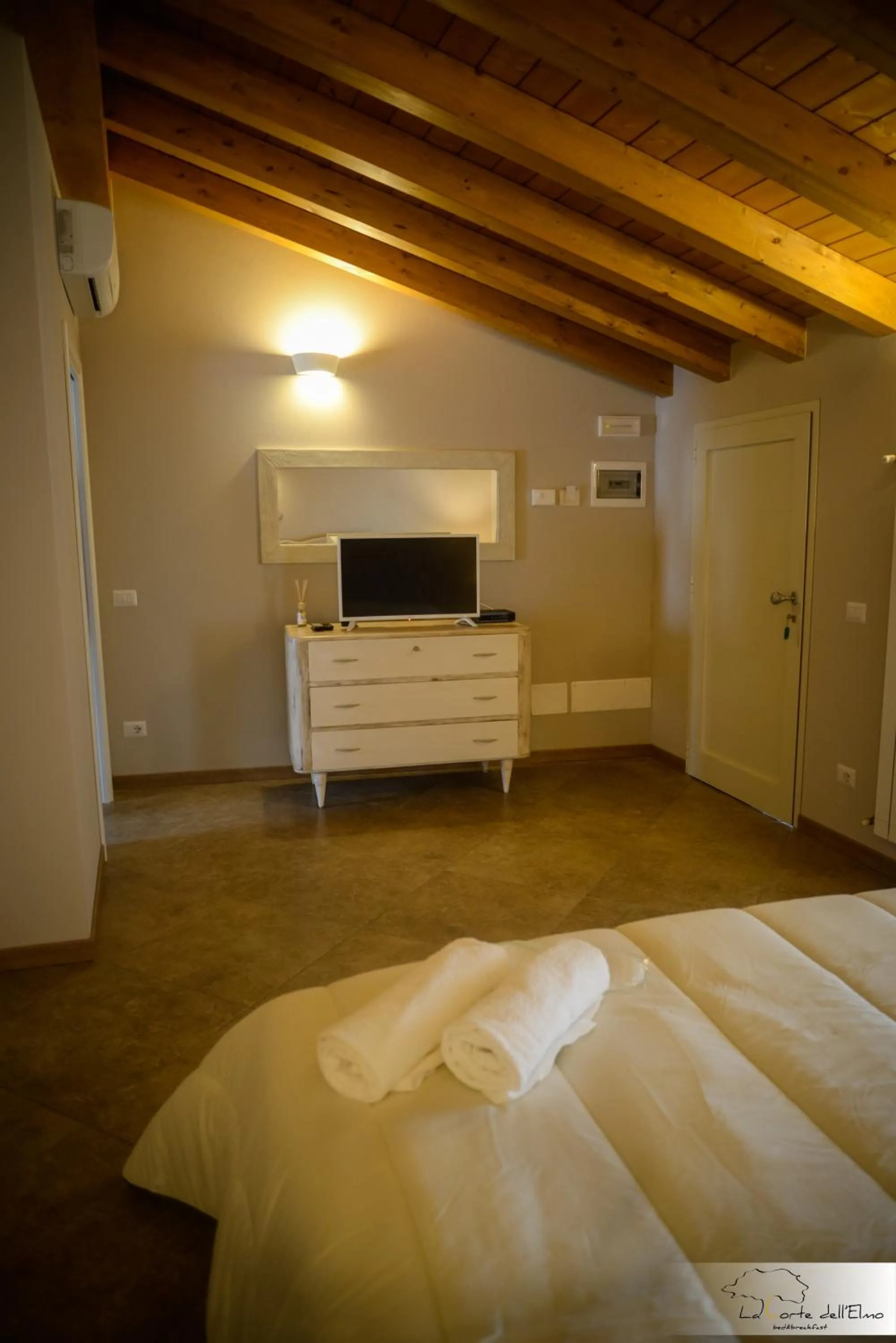 Bed in La corte dell'Elmo