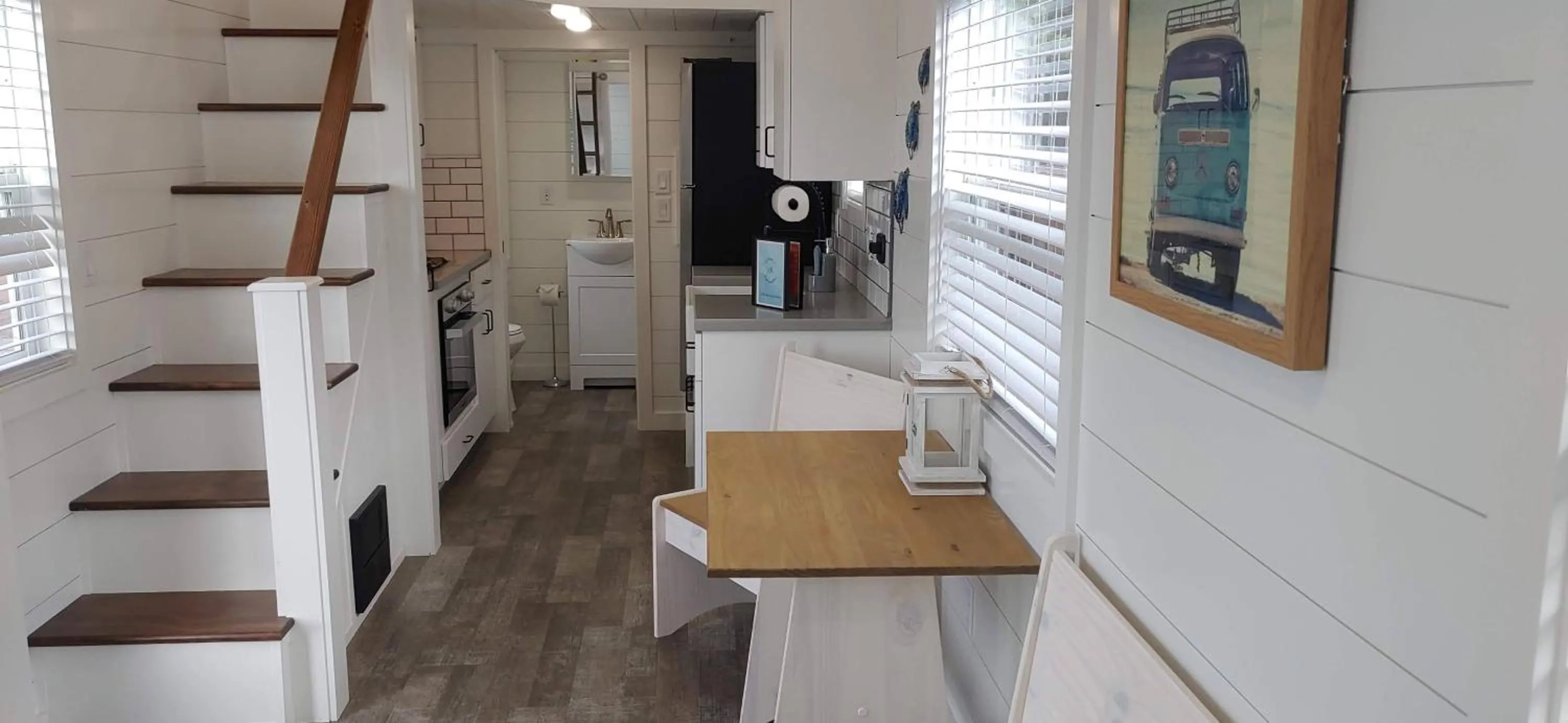 Dining area in Pacific Dunes Resort
