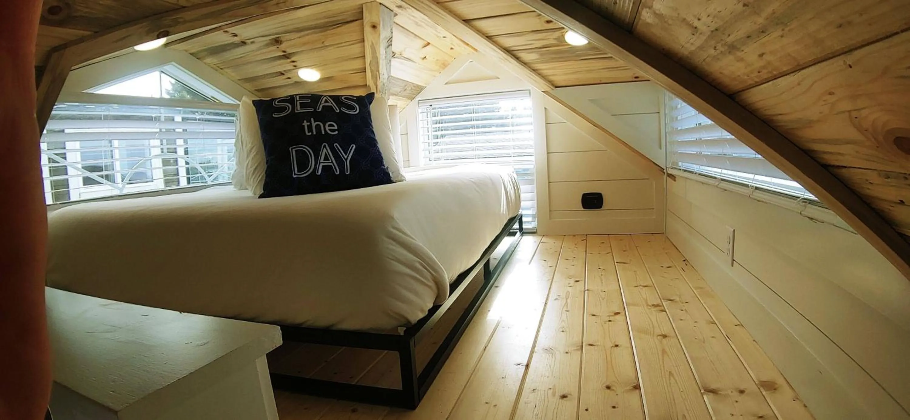 Bedroom in Pacific Dunes Resort