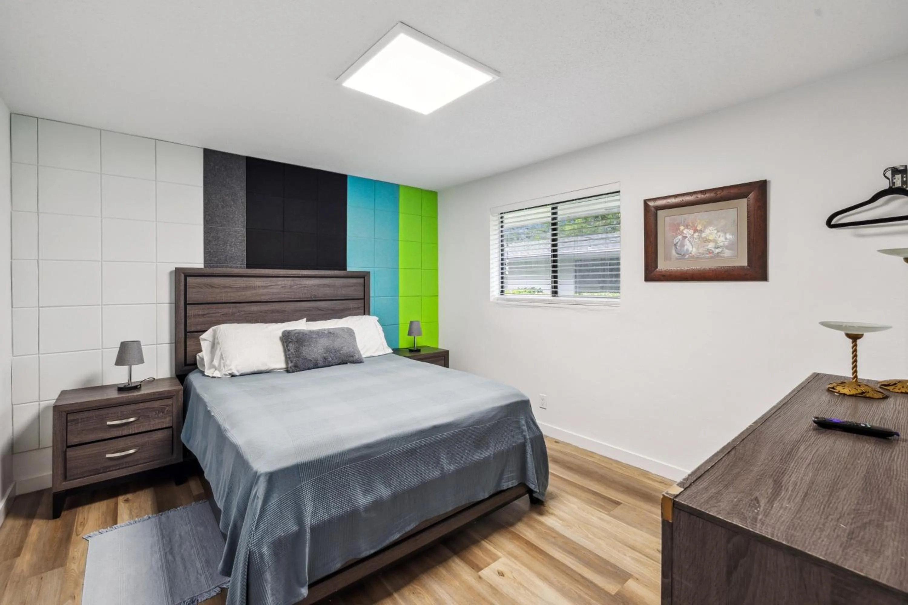 Bed in Harbourside Flats