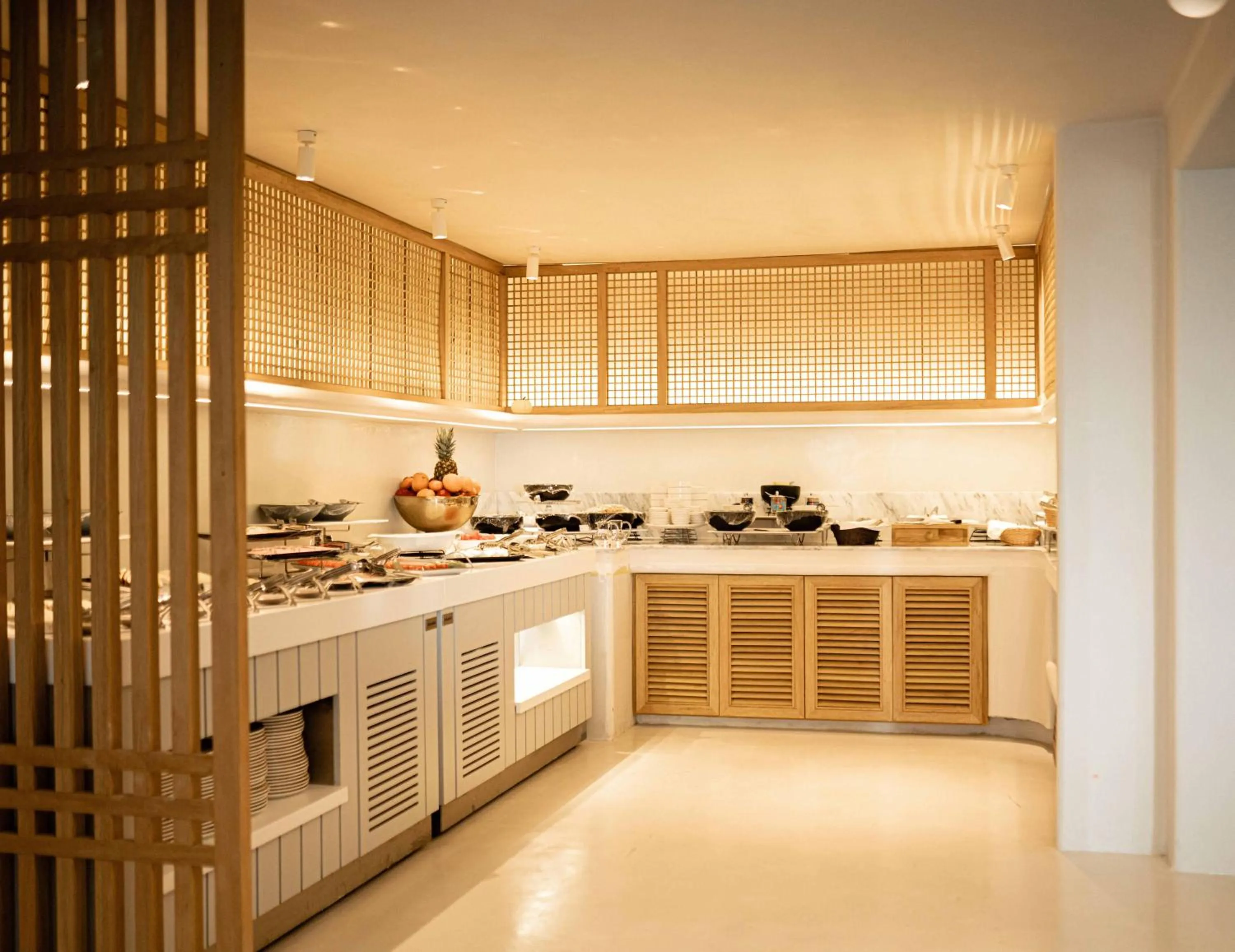 Buffet breakfast in Pilos Suites