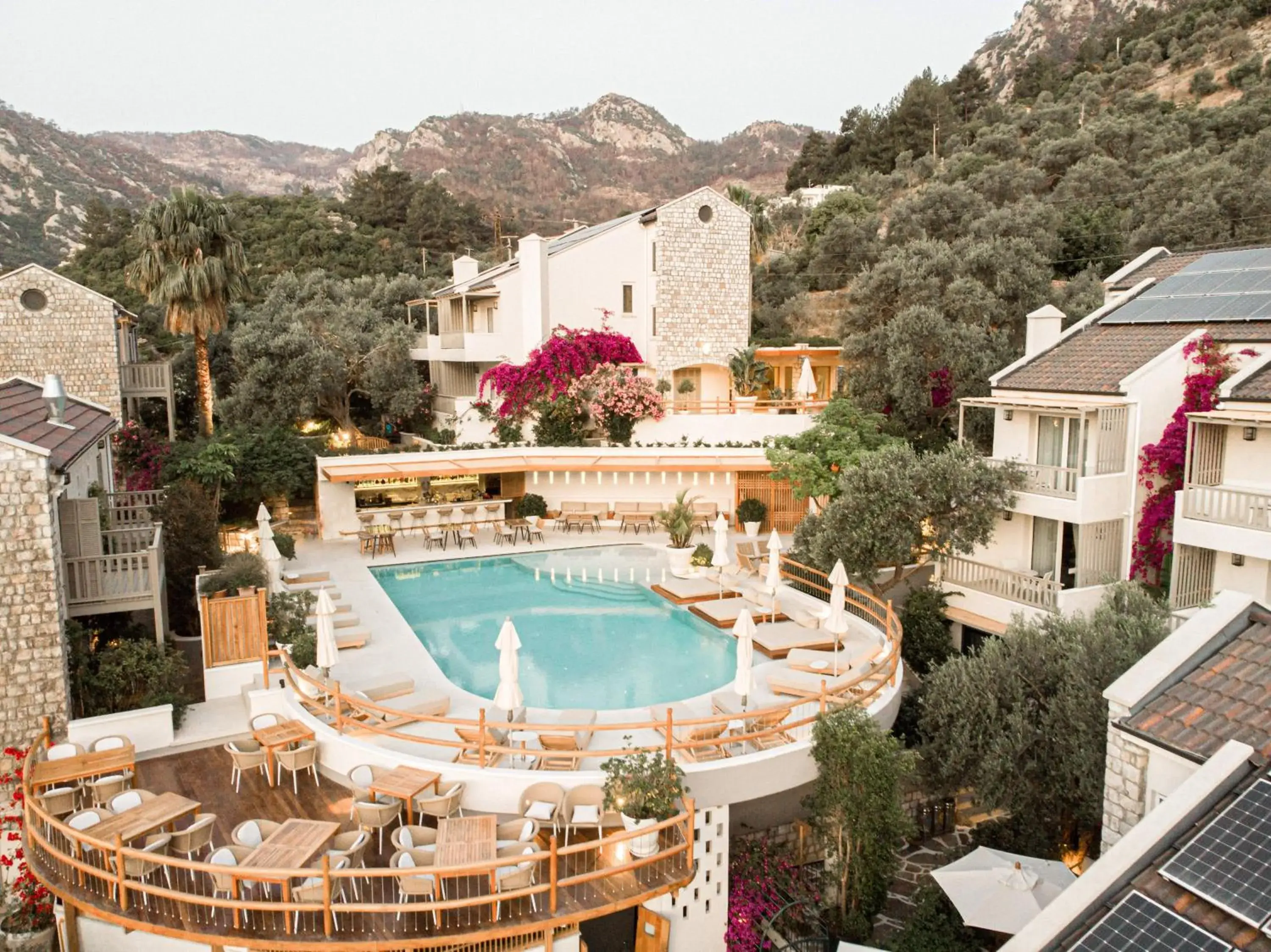 Swimming pool in Pilos Suites Swimming pool in Pilos Suites