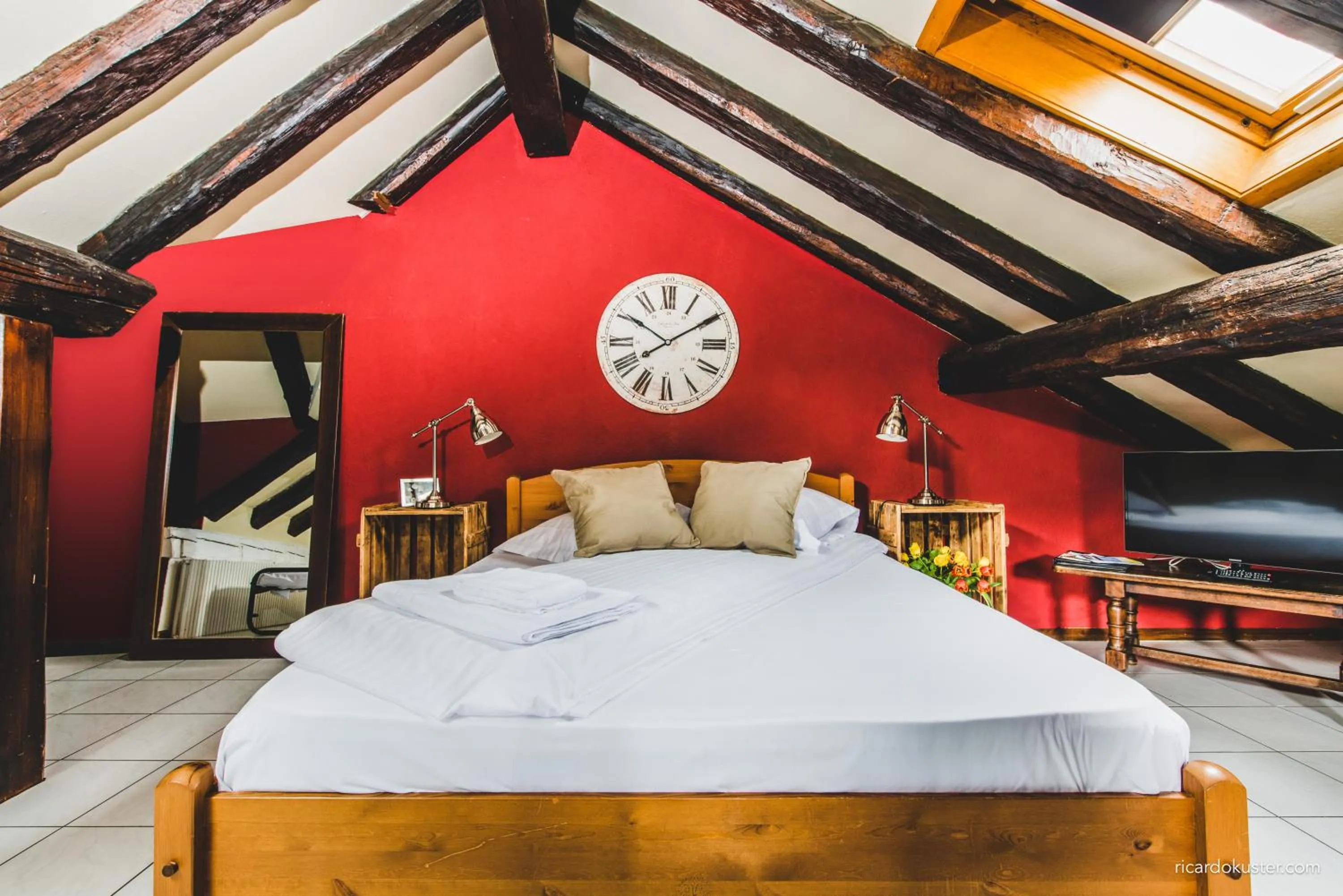 Bedroom, Bed in Aux chambres du Banneret