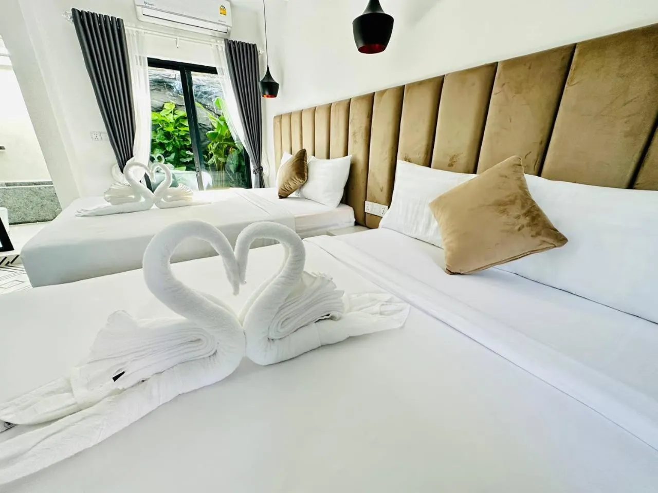 Bed in Raing Phnom Bungalow