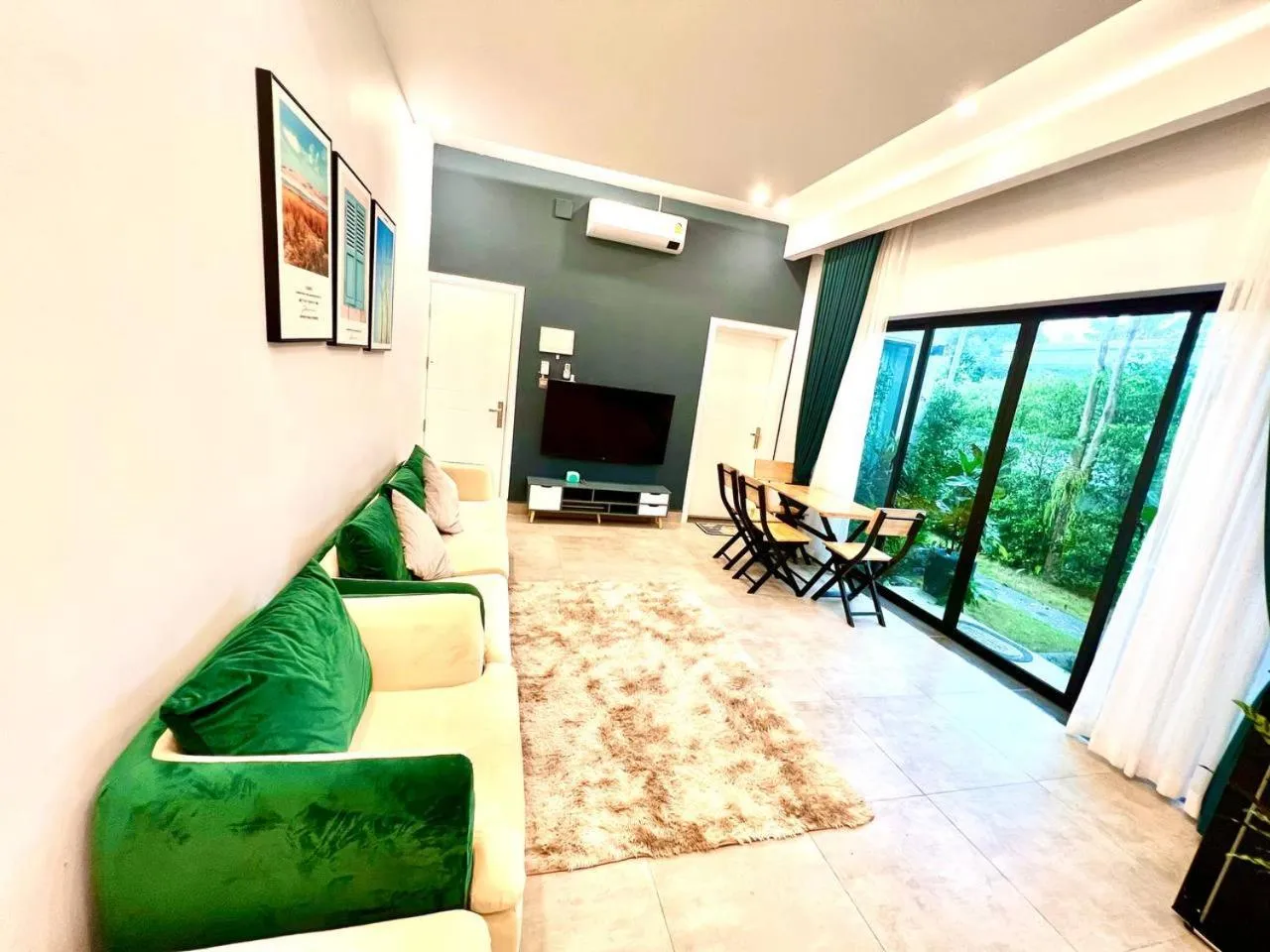 TV and multimedia in Raing Phnom Bungalow