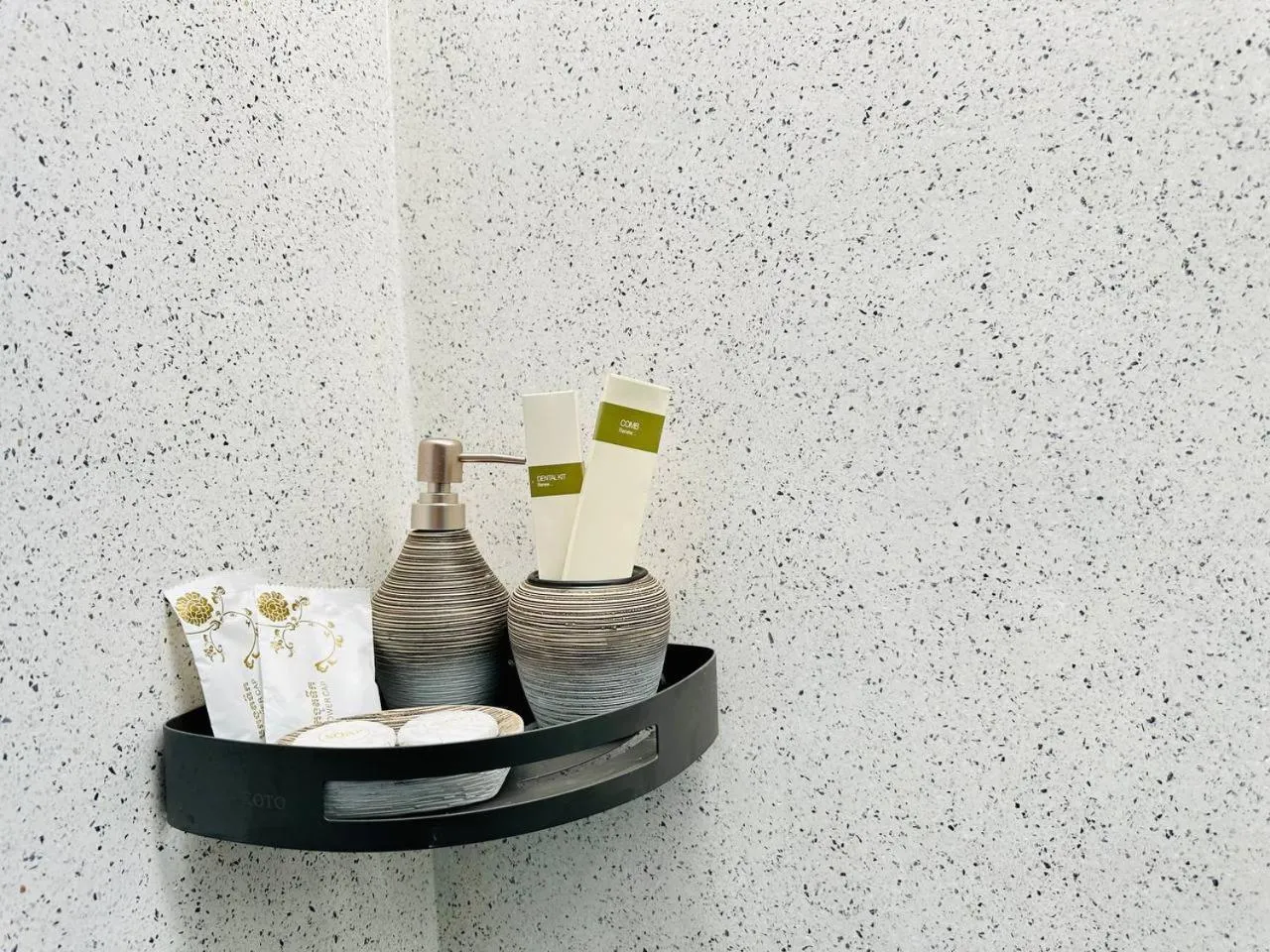 Bathroom in Raing Phnom Bungalow