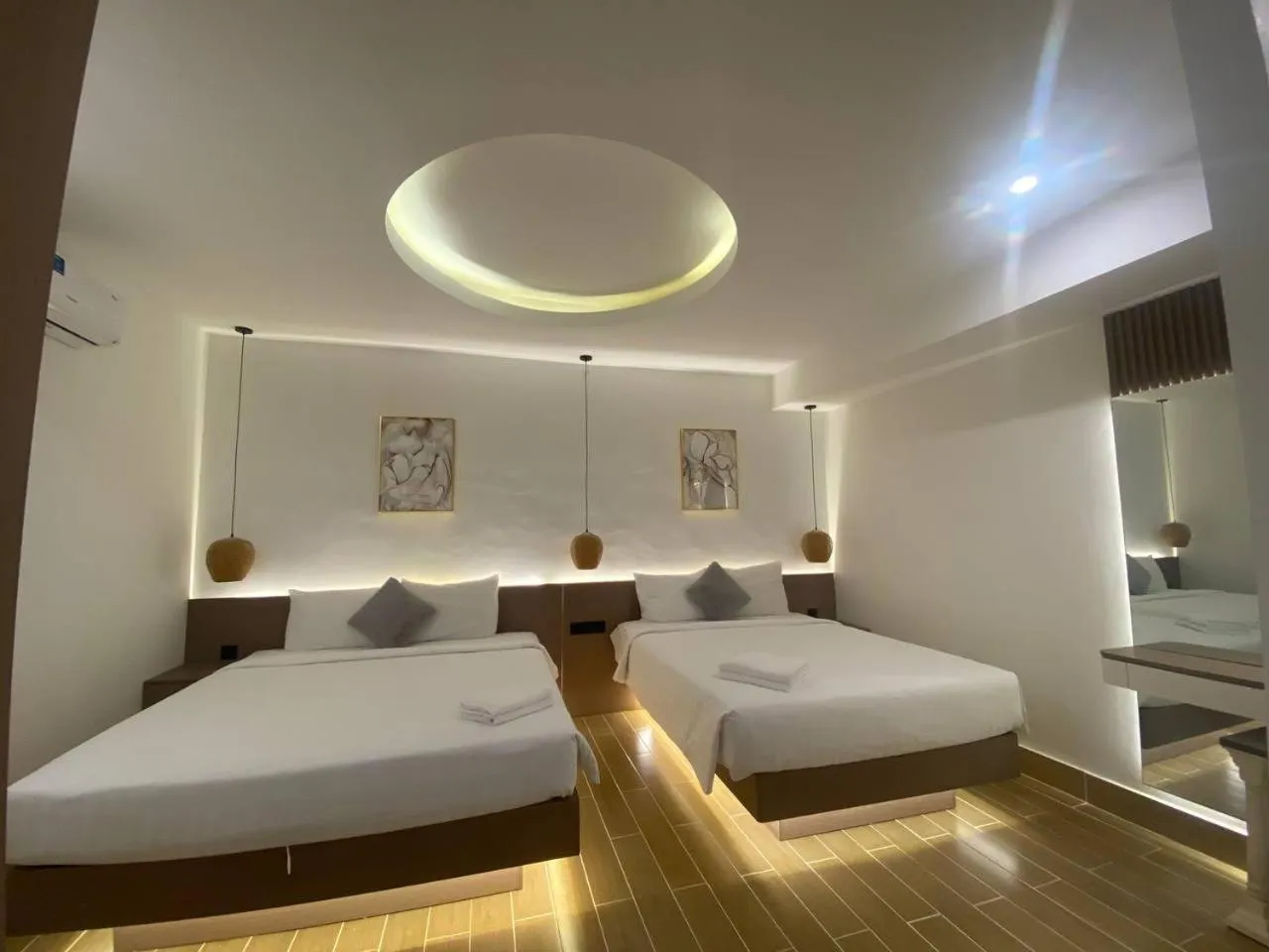 Bed in Raing Phnom Bungalow