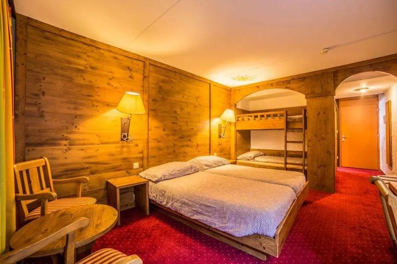 Bed in Hotel Central Résidence