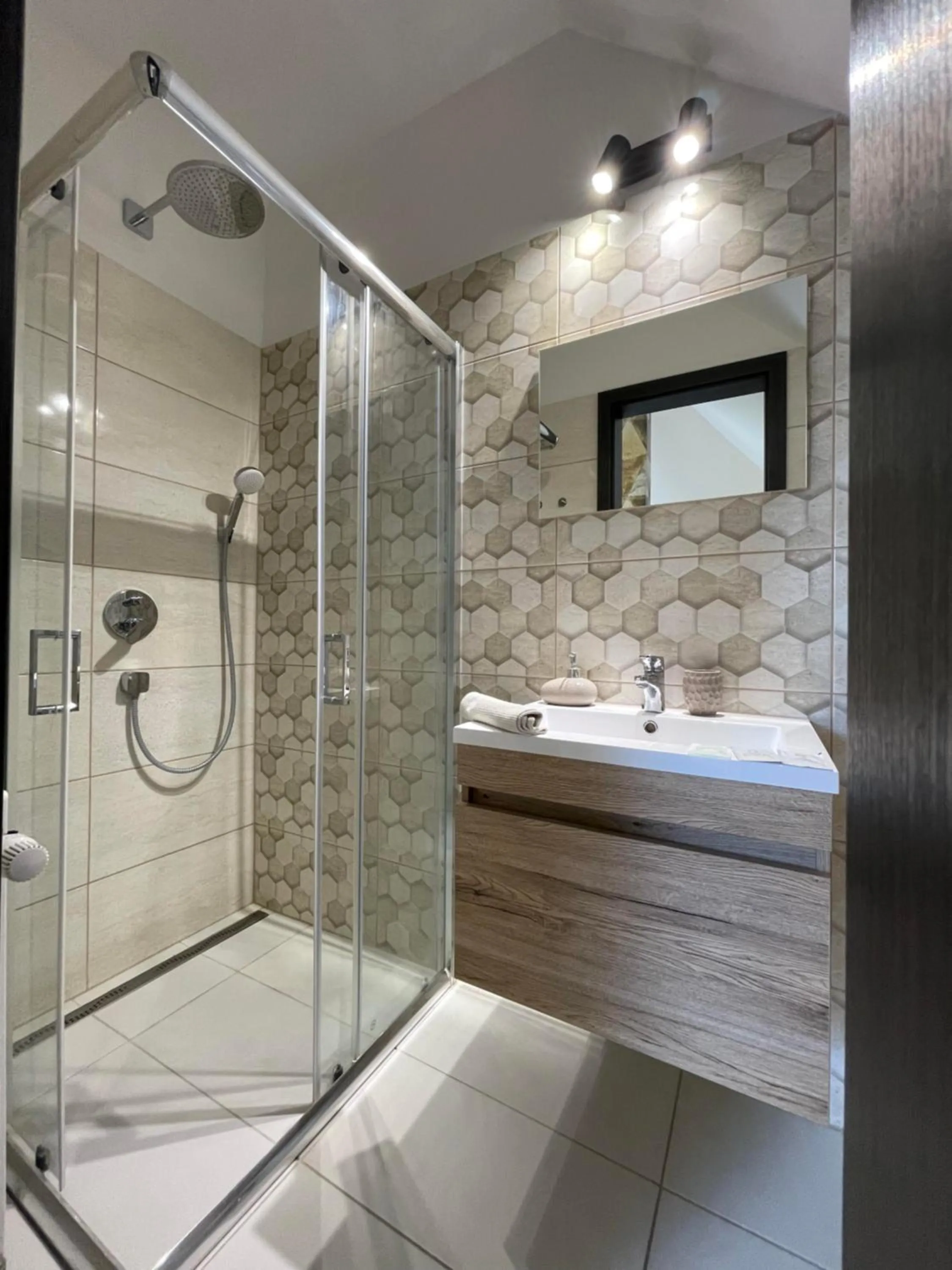 Bathroom in Székely Fogadó Self Check In Hotel Guesthouse