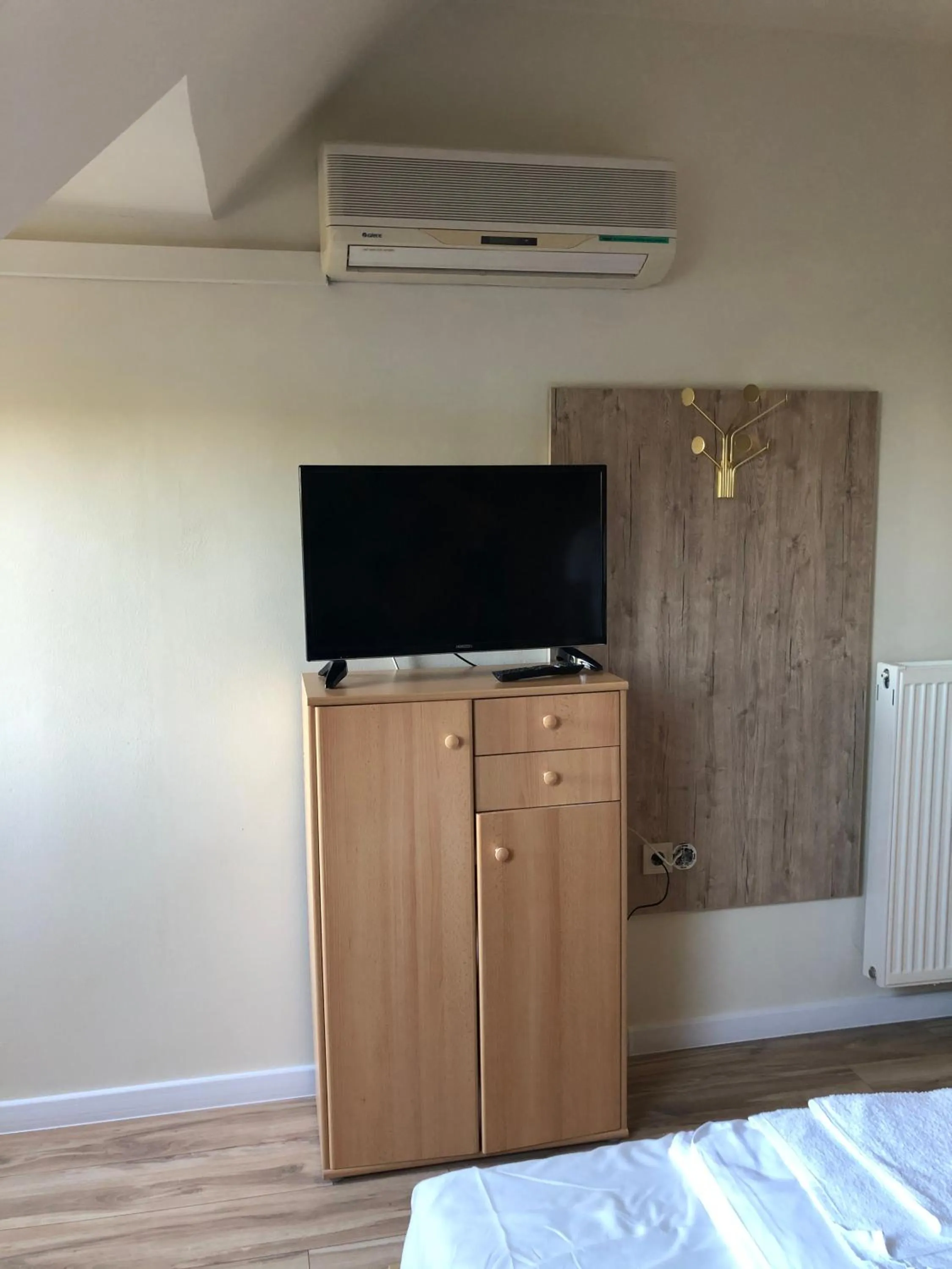 Photo of the whole room in Székely Fogadó Self Check In Hotel Guesthouse