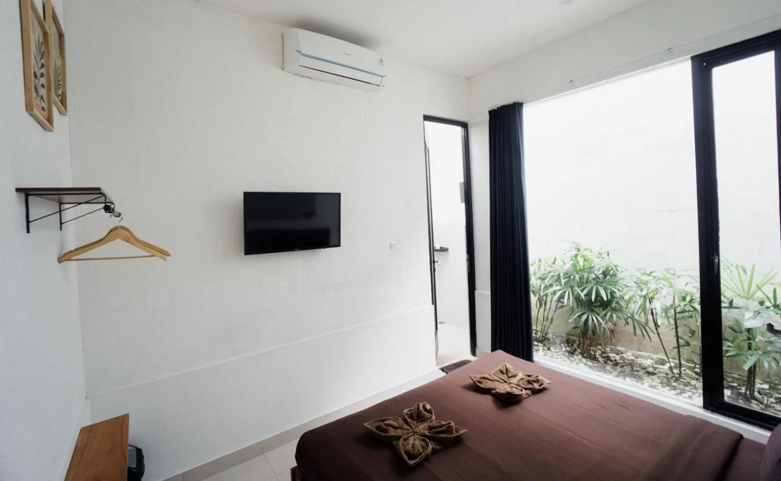 Bedroom, Bed in Escotel Tempekan Guest House