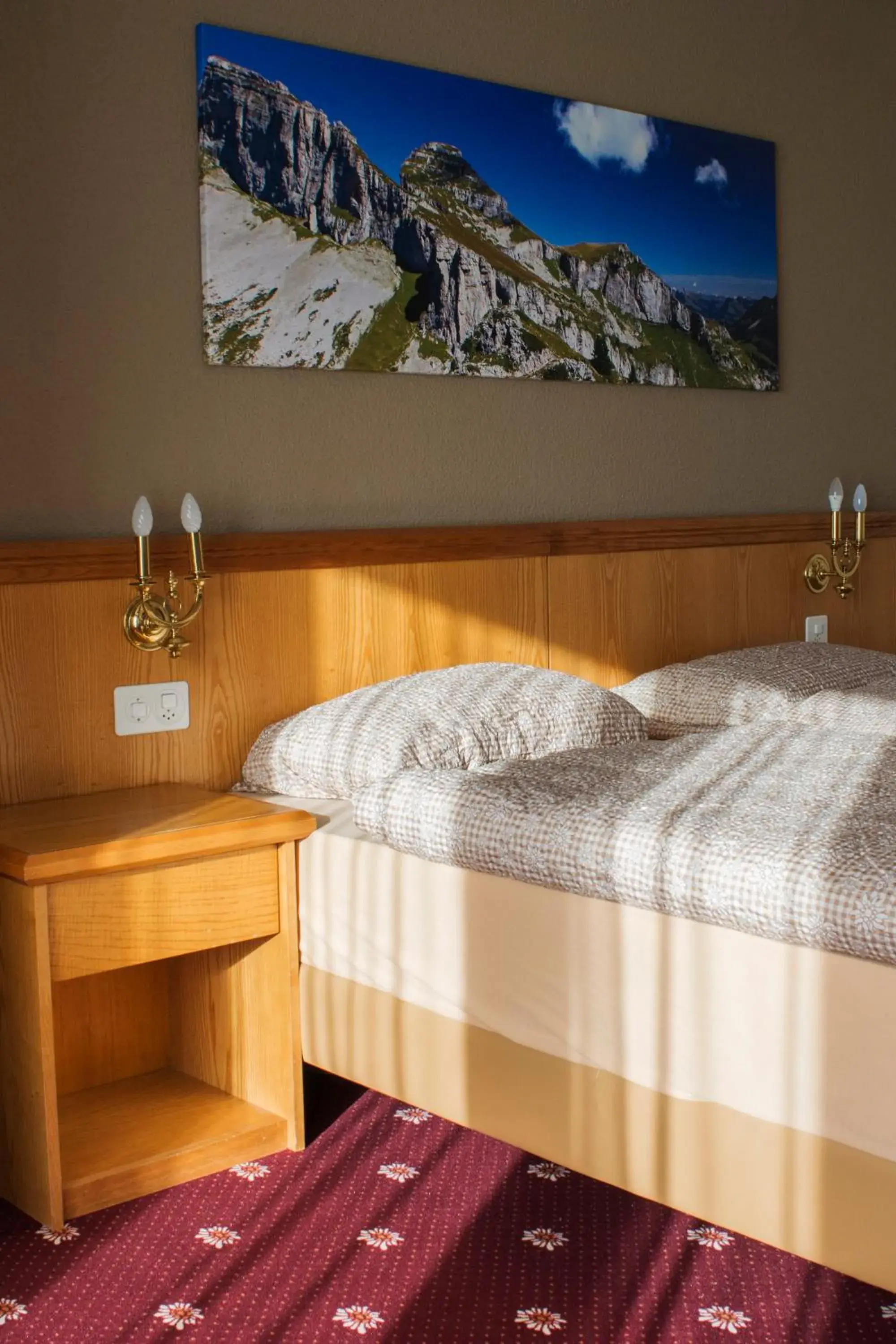 Bedroom, Bed in Alpine Classic Hotel Bedroom, Bed in Alpine Classic Hotel