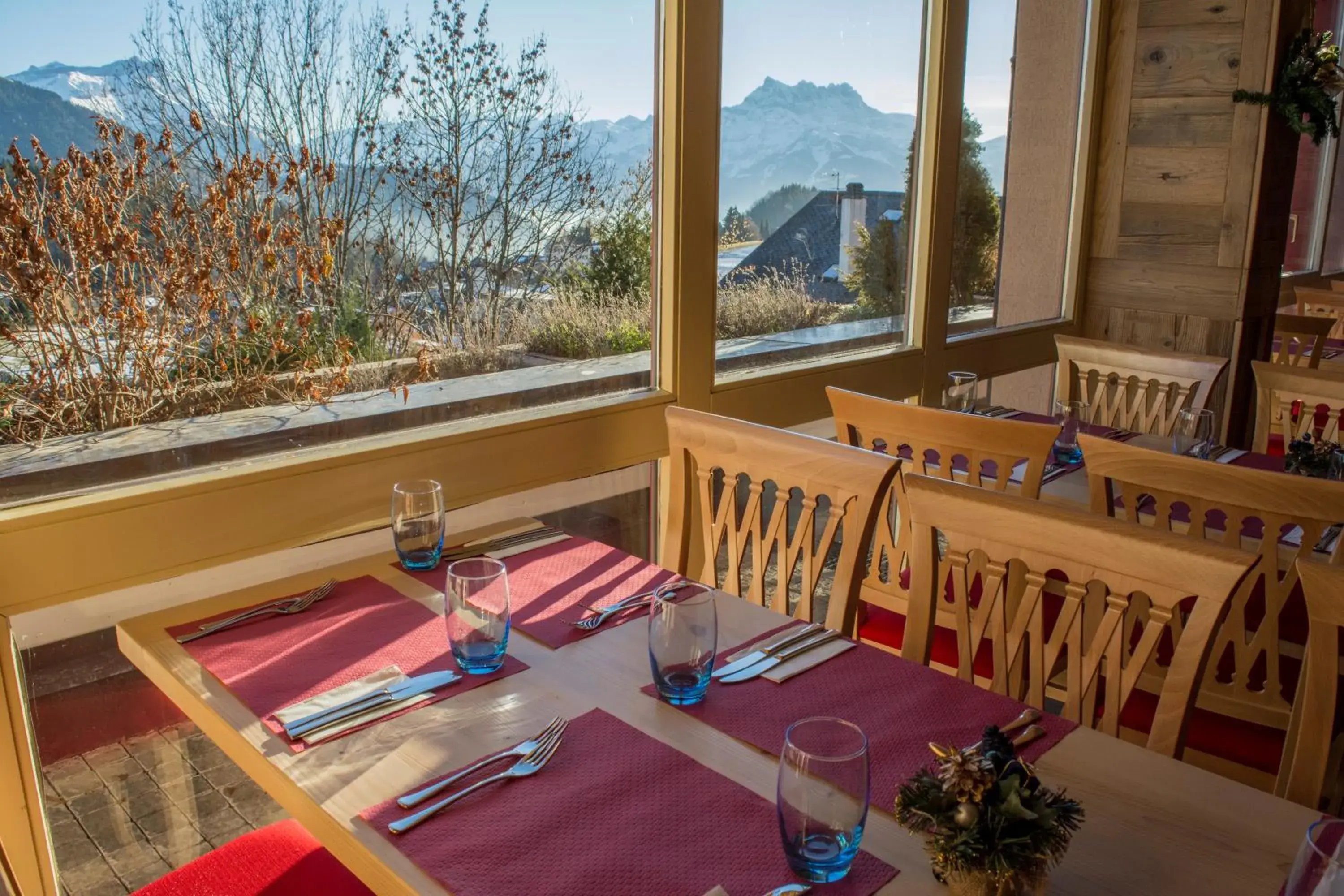 Restaurant/places to eat in Alpine Classic Hotel Restaurant/places to eat in Alpine Classic Hotel