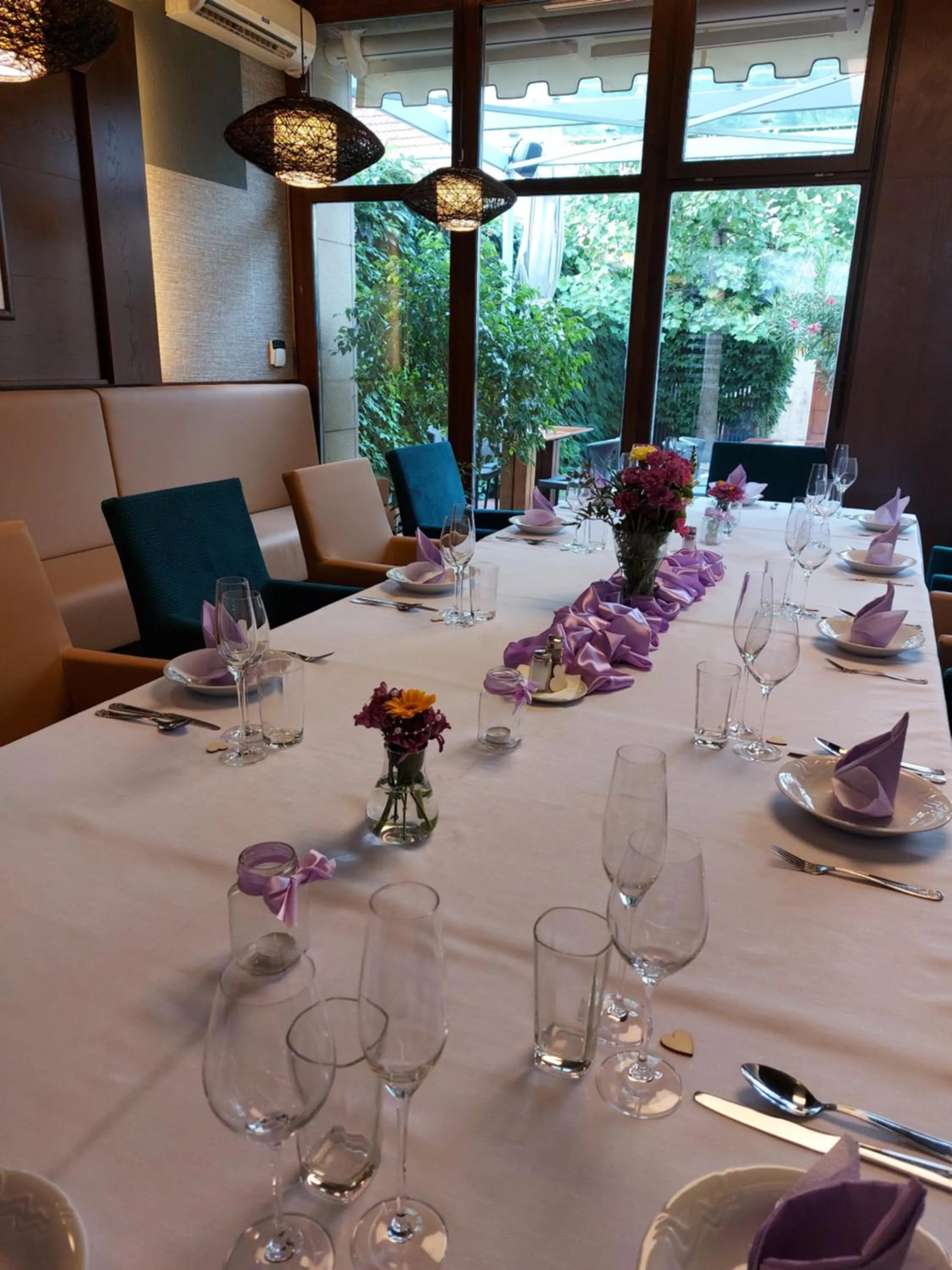 Restaurant/places to eat in LONDON Boutique hotel & Restaurant
