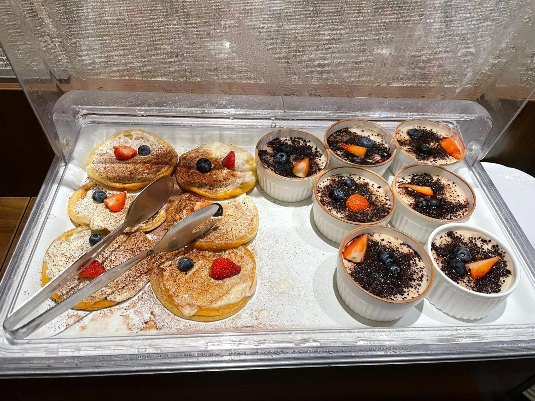 Breakfast in LONDON Boutique hotel & Restaurant