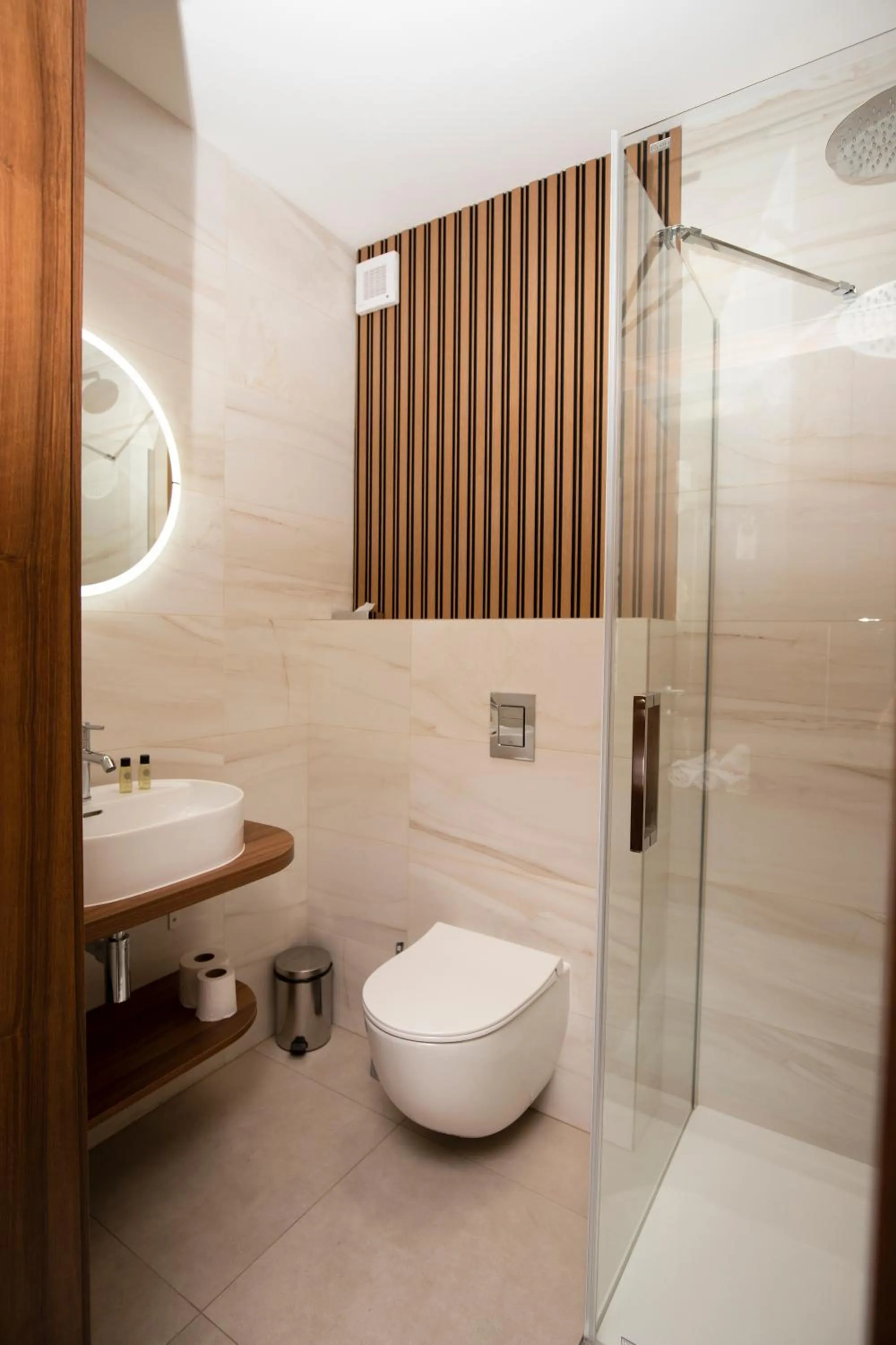 Bathroom in LONDON Boutique hotel & Restaurant