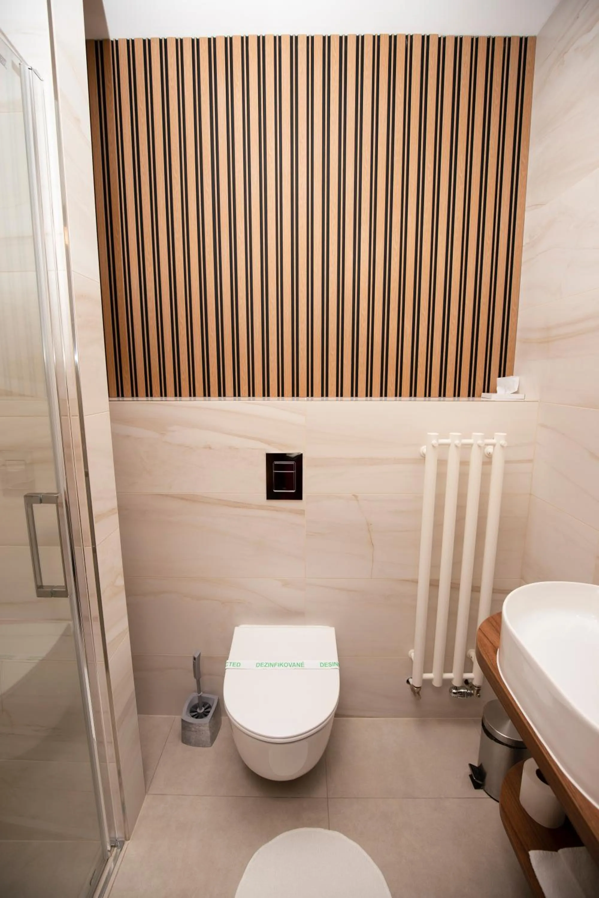Toilet in LONDON Boutique hotel & Restaurant