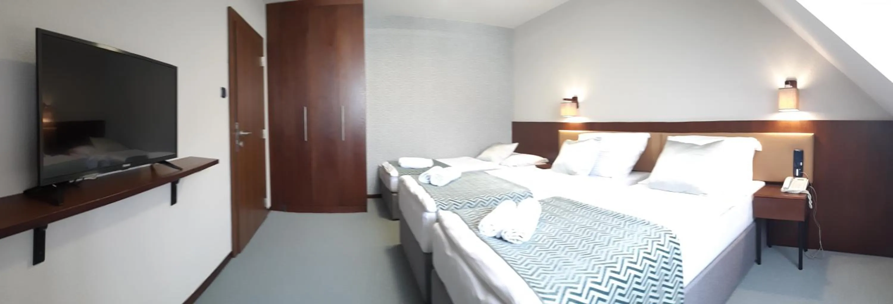 Bedroom, Bed in LONDON Boutique hotel & Restaurant